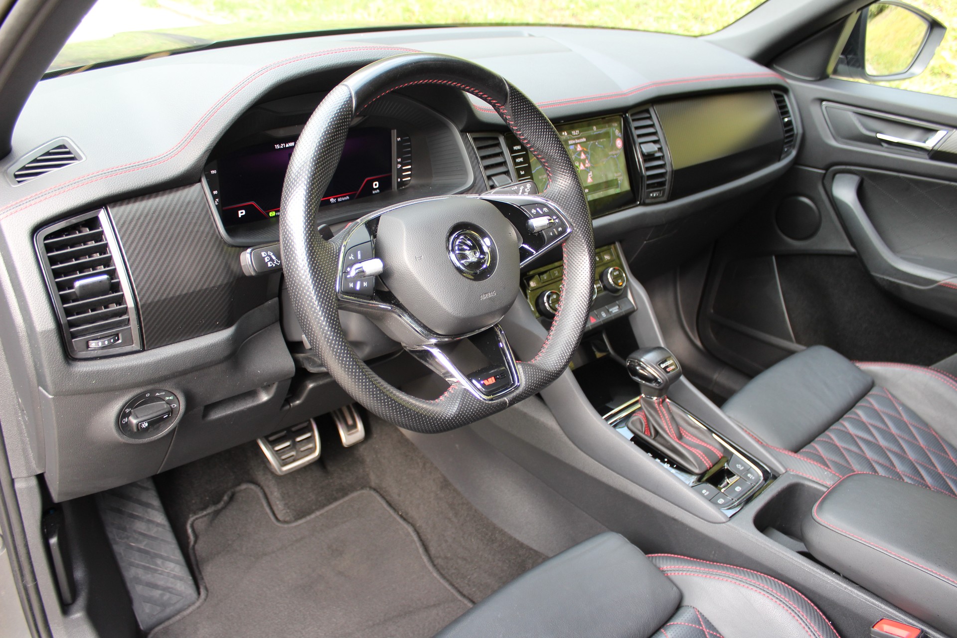 SKODA Kodiaq 2.0 TSI 4x4 RS-image-7