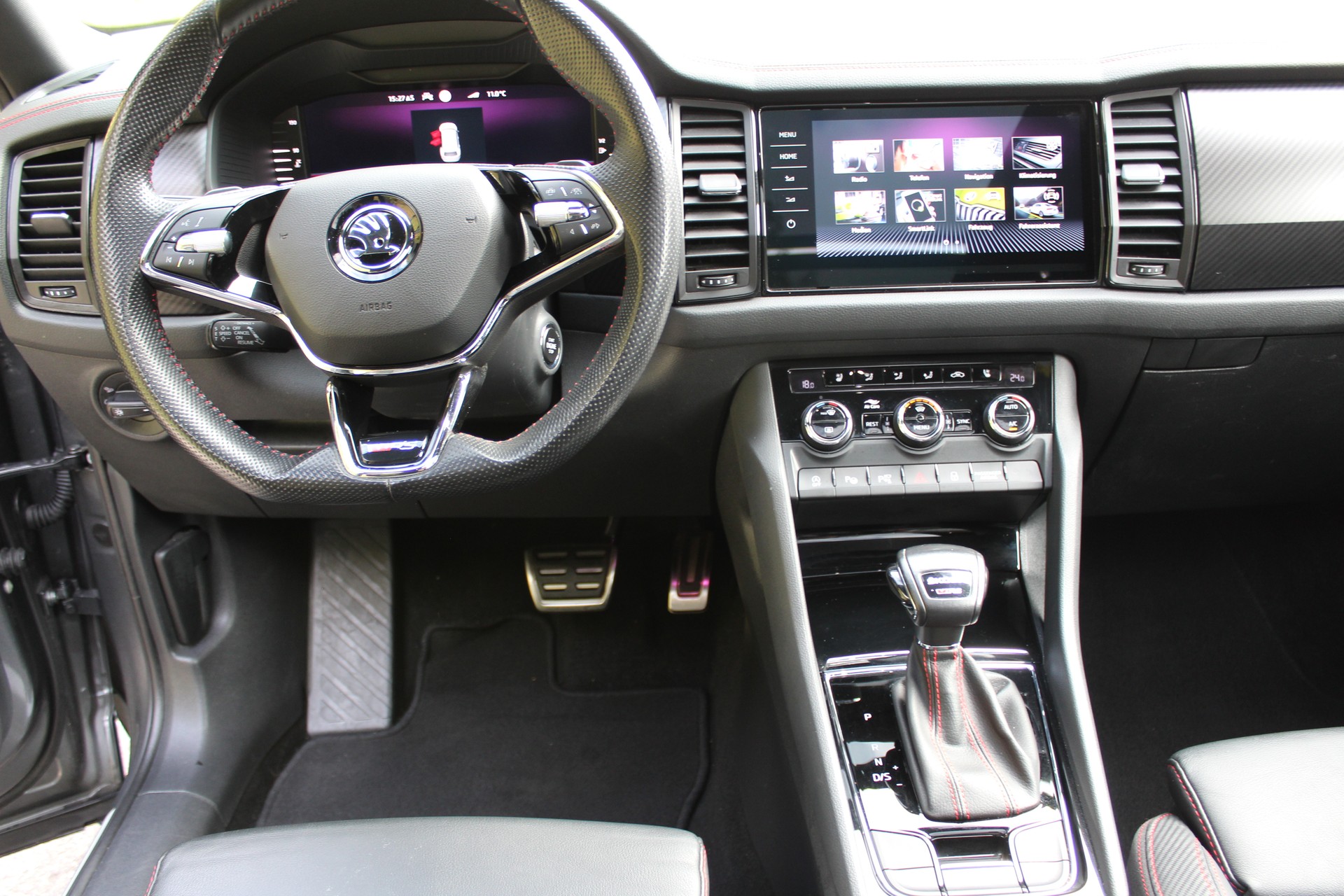 SKODA Kodiaq 2.0 TSI 4x4 RS-image-8