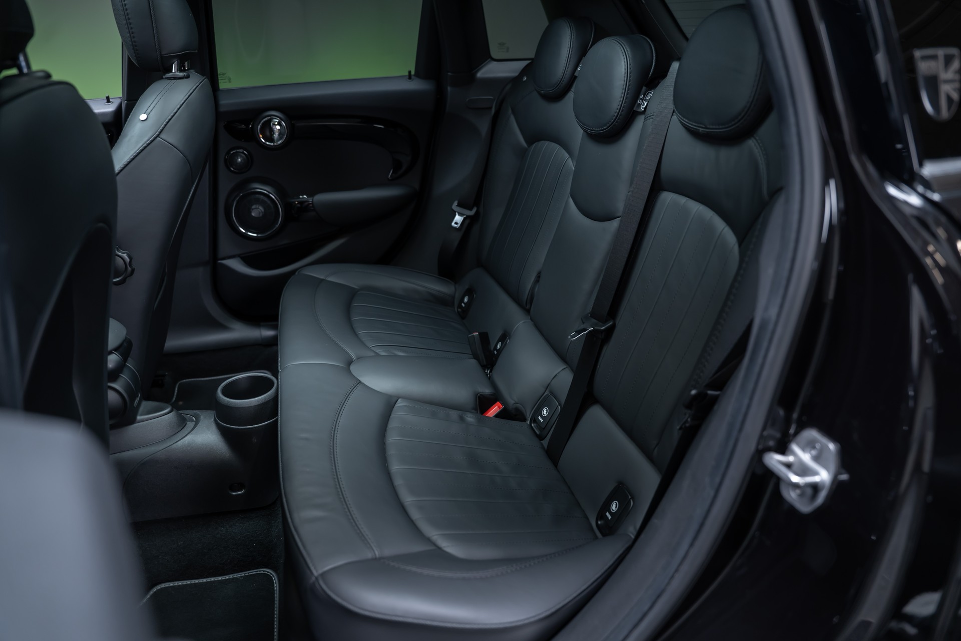 MINI Cooper S SDKG / CH-Fahrzeug / Panorama / Rückfahrkamera-image-15
