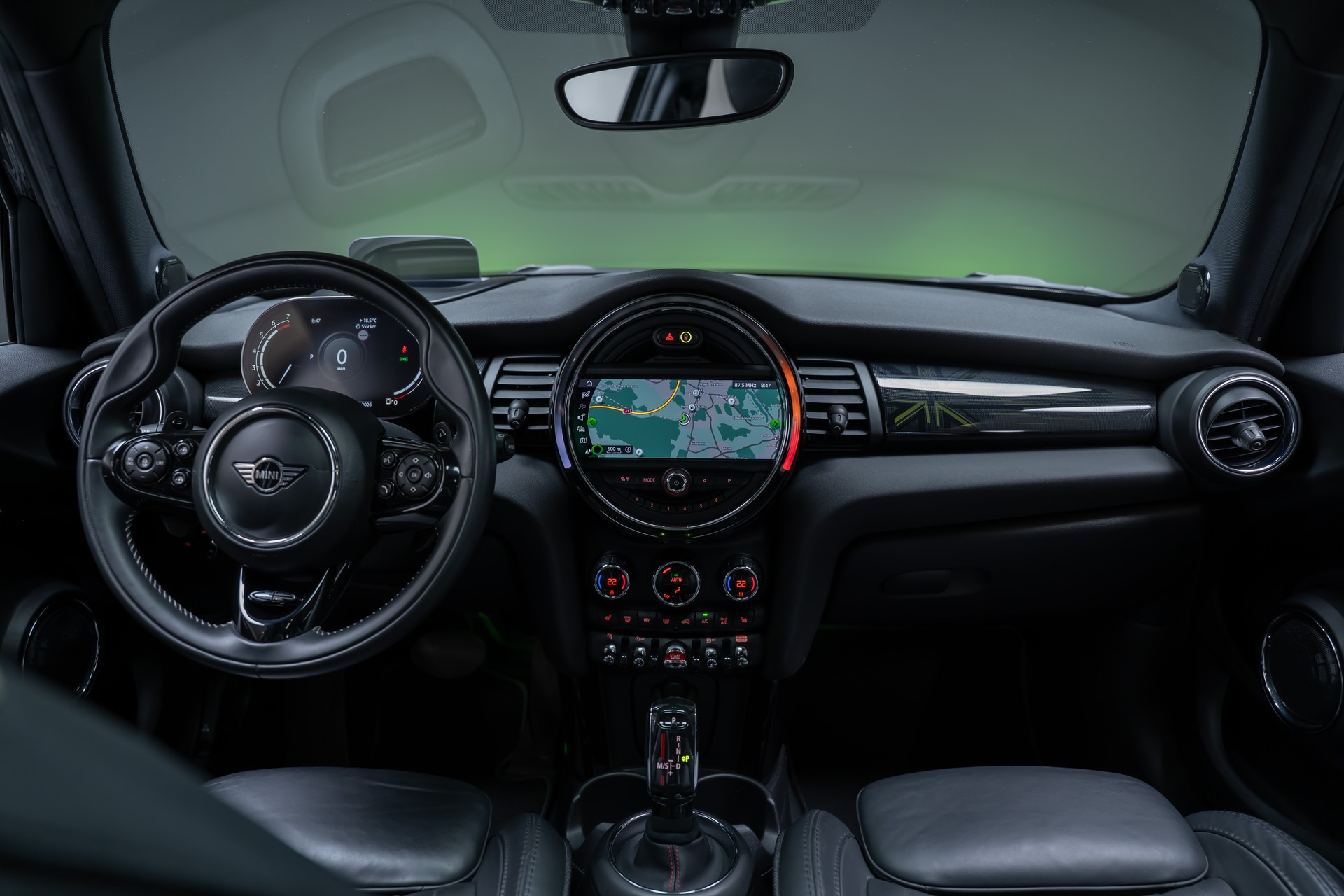 MINI Cooper S SDKG / CH-Fahrzeug / Panorama / Rückfahrkamera-image-16