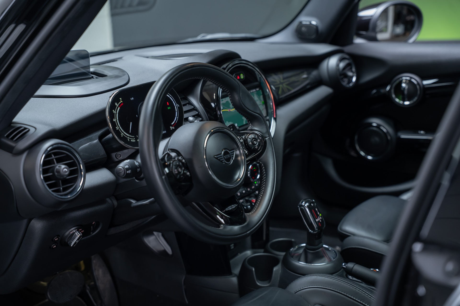 MINI Cooper S SDKG / CH-Fahrzeug / Panorama / Rückfahrkamera-image-10