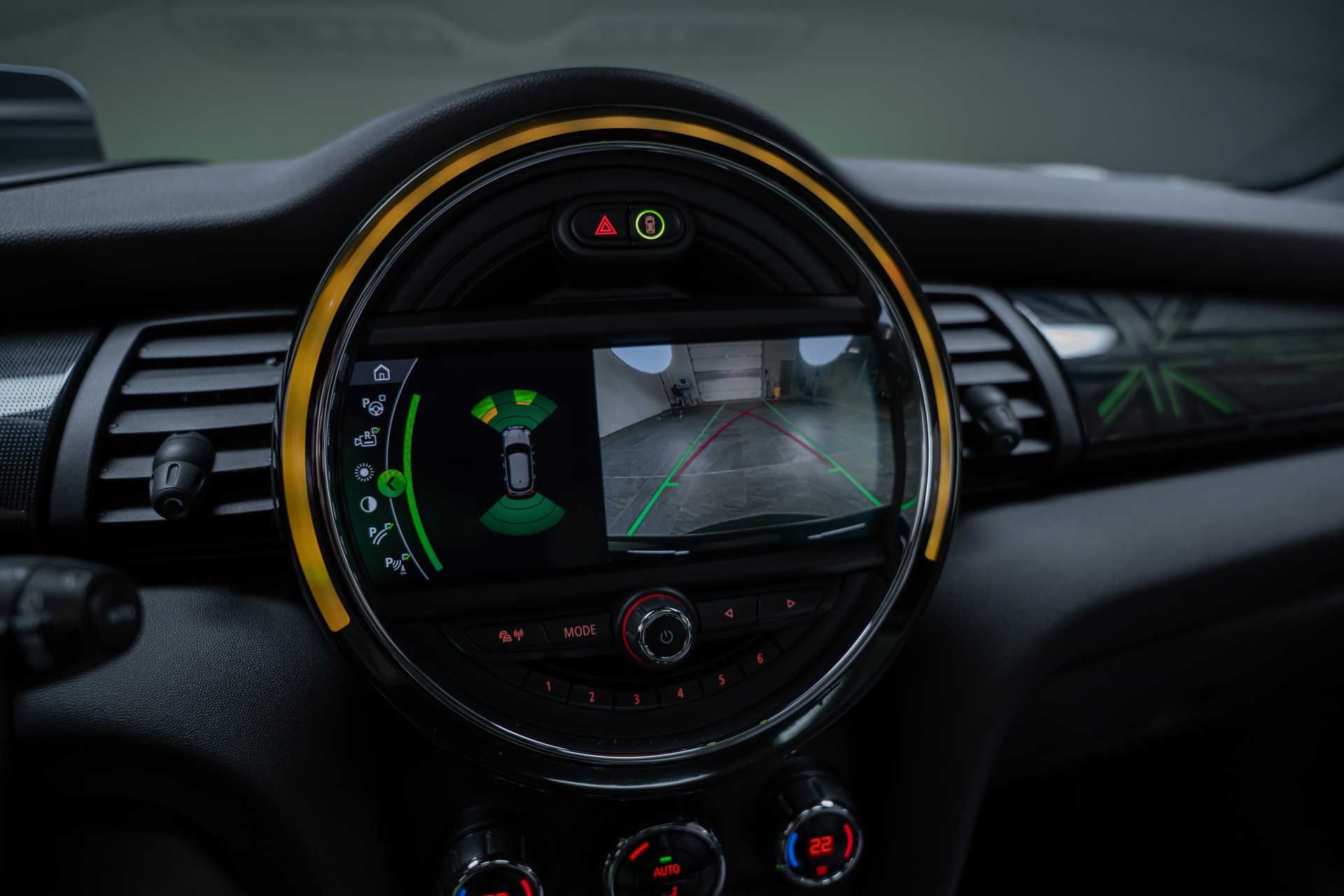MINI Cooper S SDKG / CH-Fahrzeug / Panorama / Rückfahrkamera-image-22