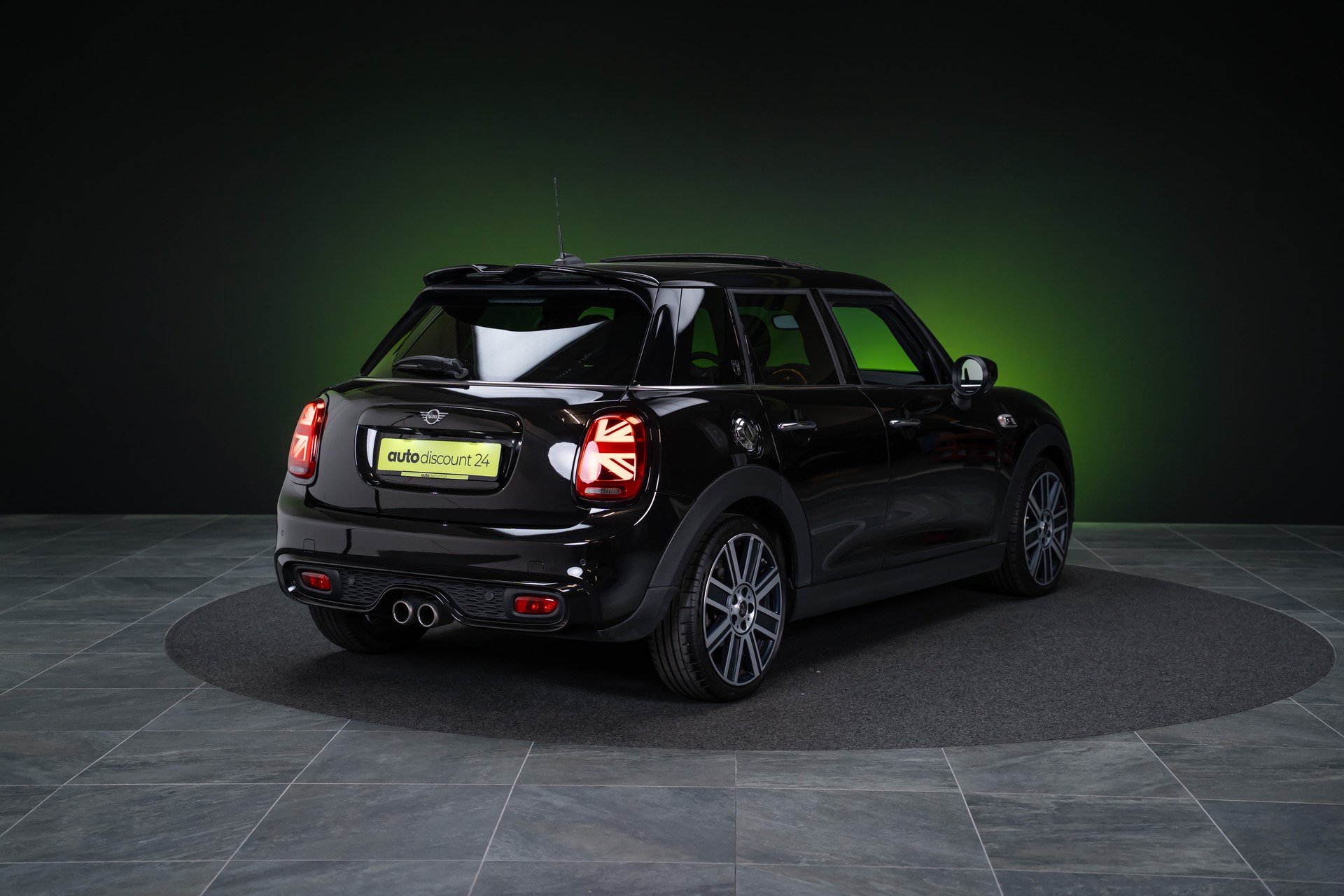 MINI Cooper S SDKG / CH-Fahrzeug / Panorama / Rückfahrkamera-image-4