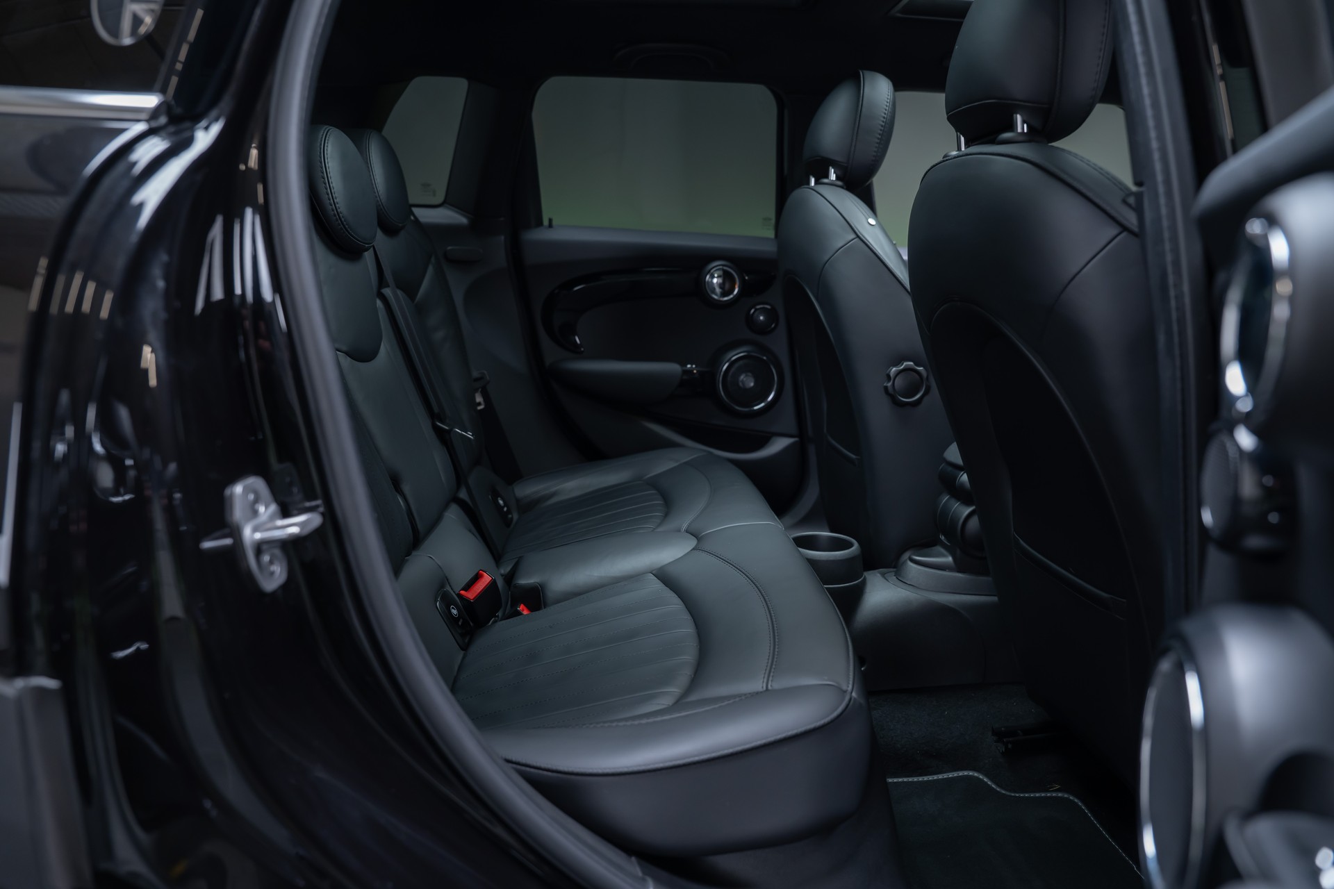 MINI Cooper S SDKG / CH-Fahrzeug / Panorama / Rückfahrkamera-image-30