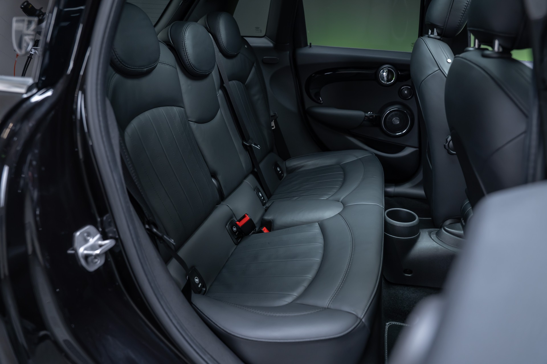 MINI Cooper S SDKG / CH-Fahrzeug / Panorama / Rückfahrkamera-image-31