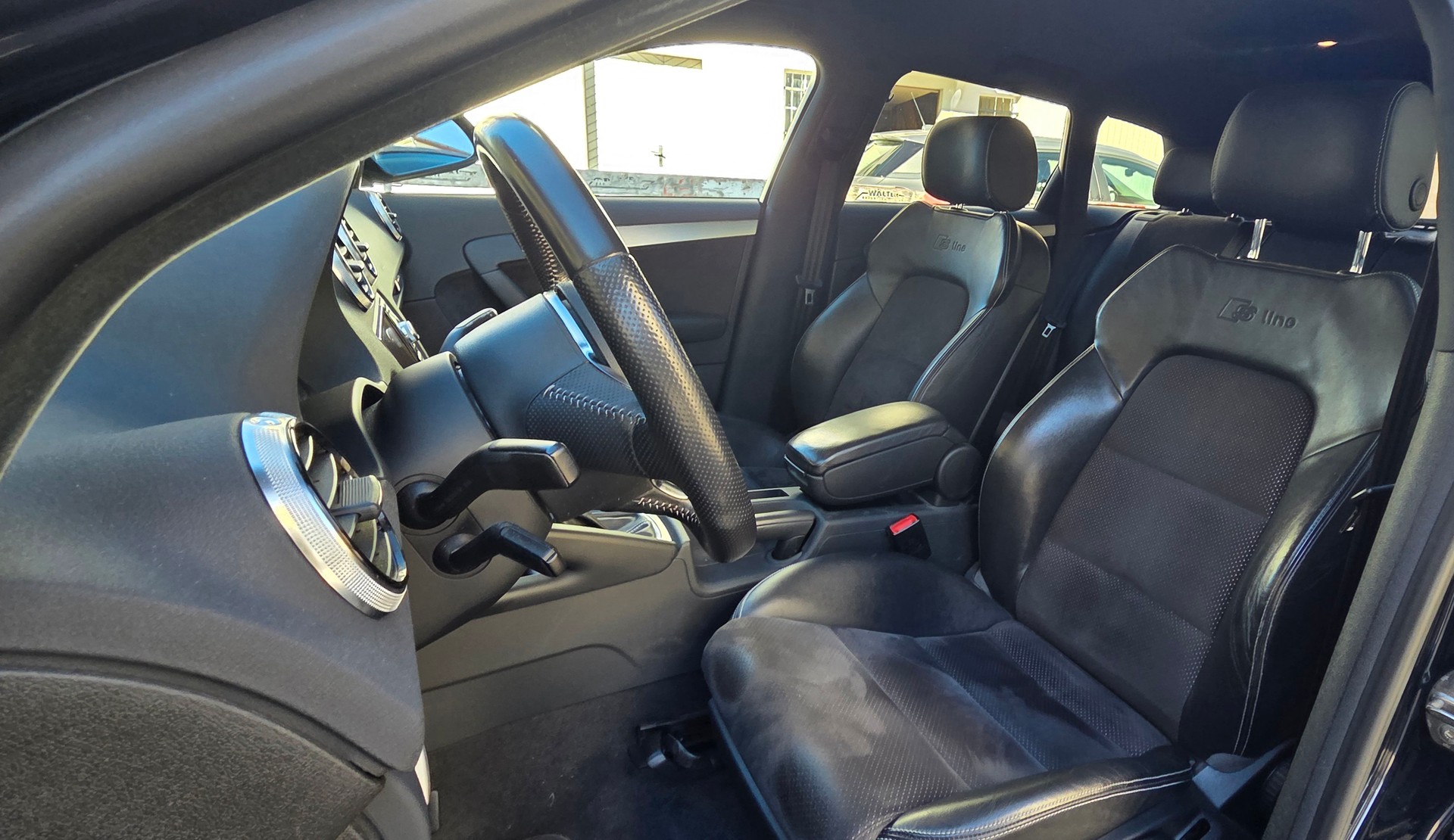 AUDI A3 Sportback 2.0 TDI Attraction quattro-image-11