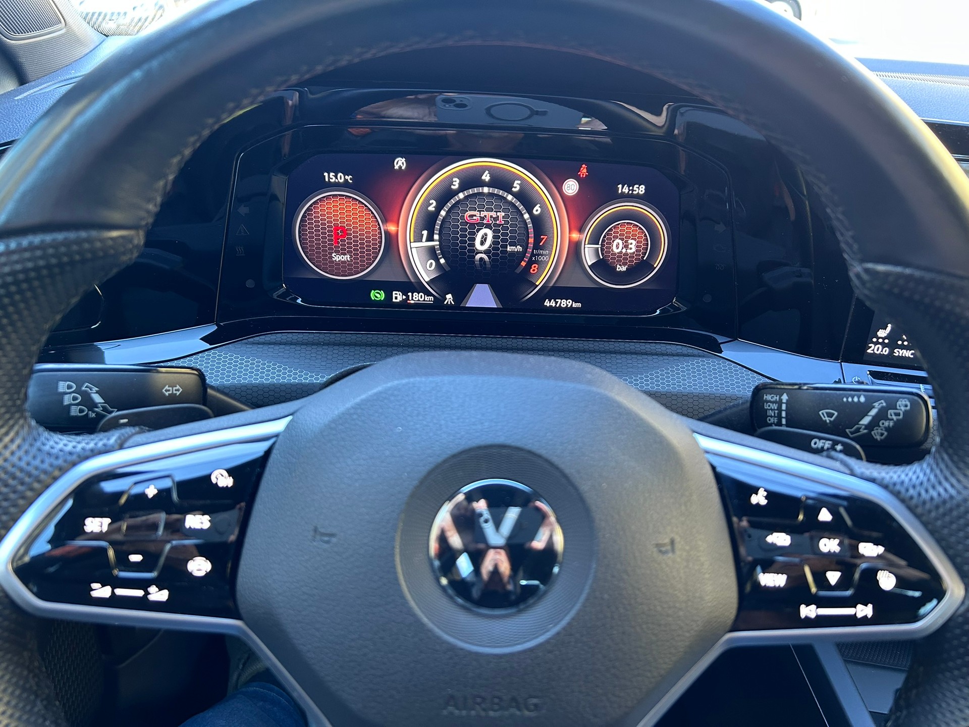 VW Golf 2.0 TSI GTI DSG-image-7