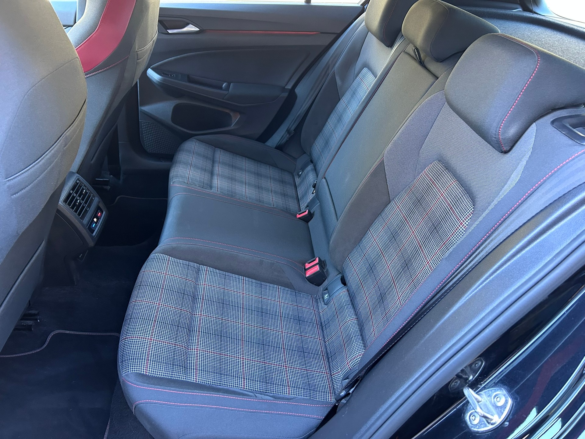VW Golf 2.0 TSI GTI DSG-image-9