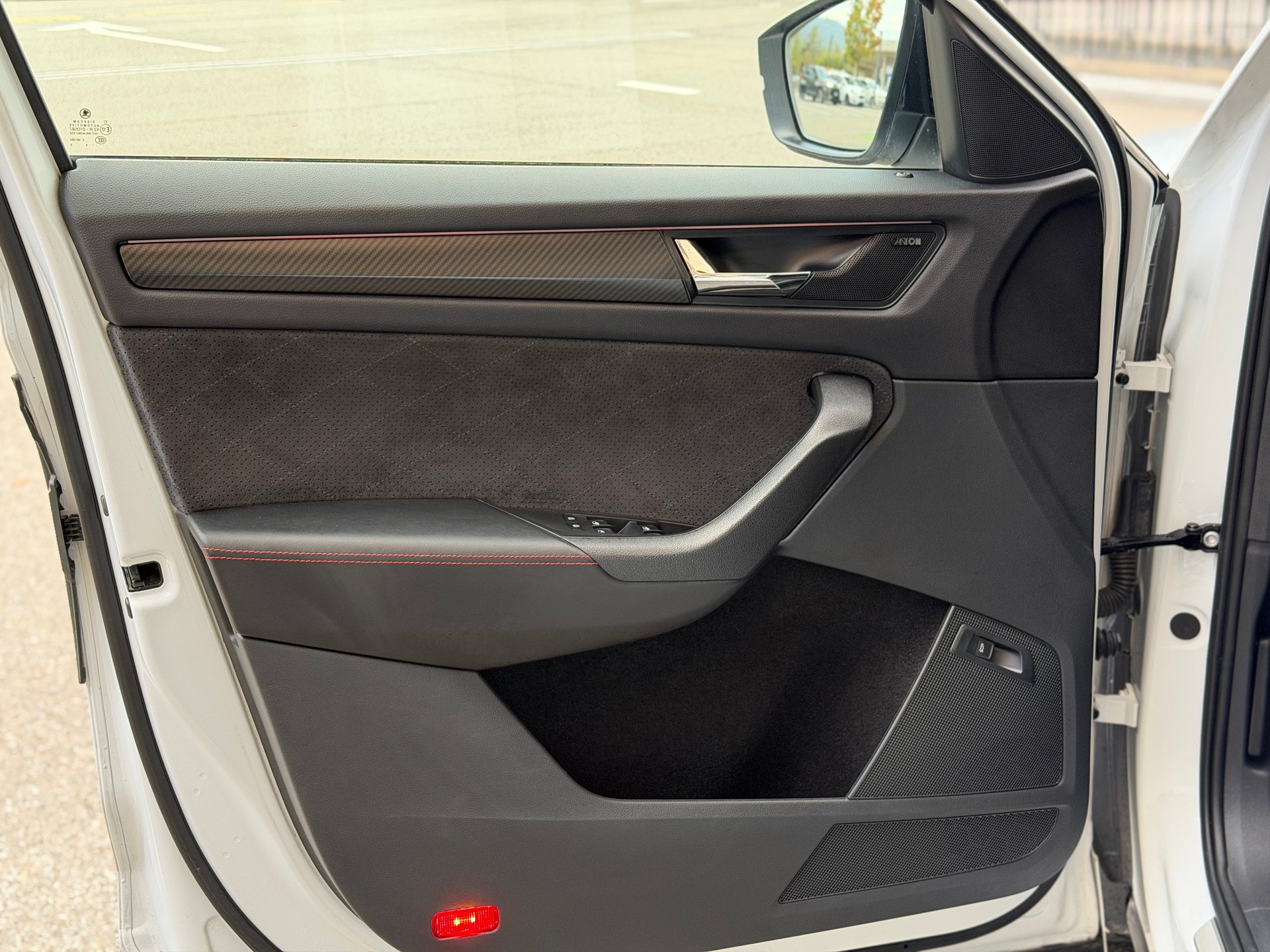 SKODA Kodiaq 2.0 Bi-TDI SCR RS 4x4 DSG-image-16