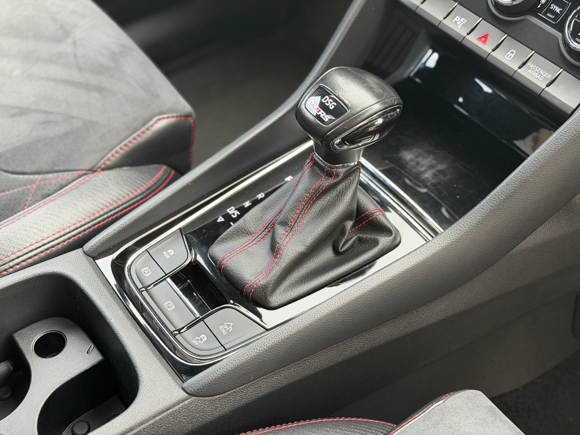 SKODA Kodiaq 2.0 Bi-TDI SCR RS 4x4 DSG-image-31