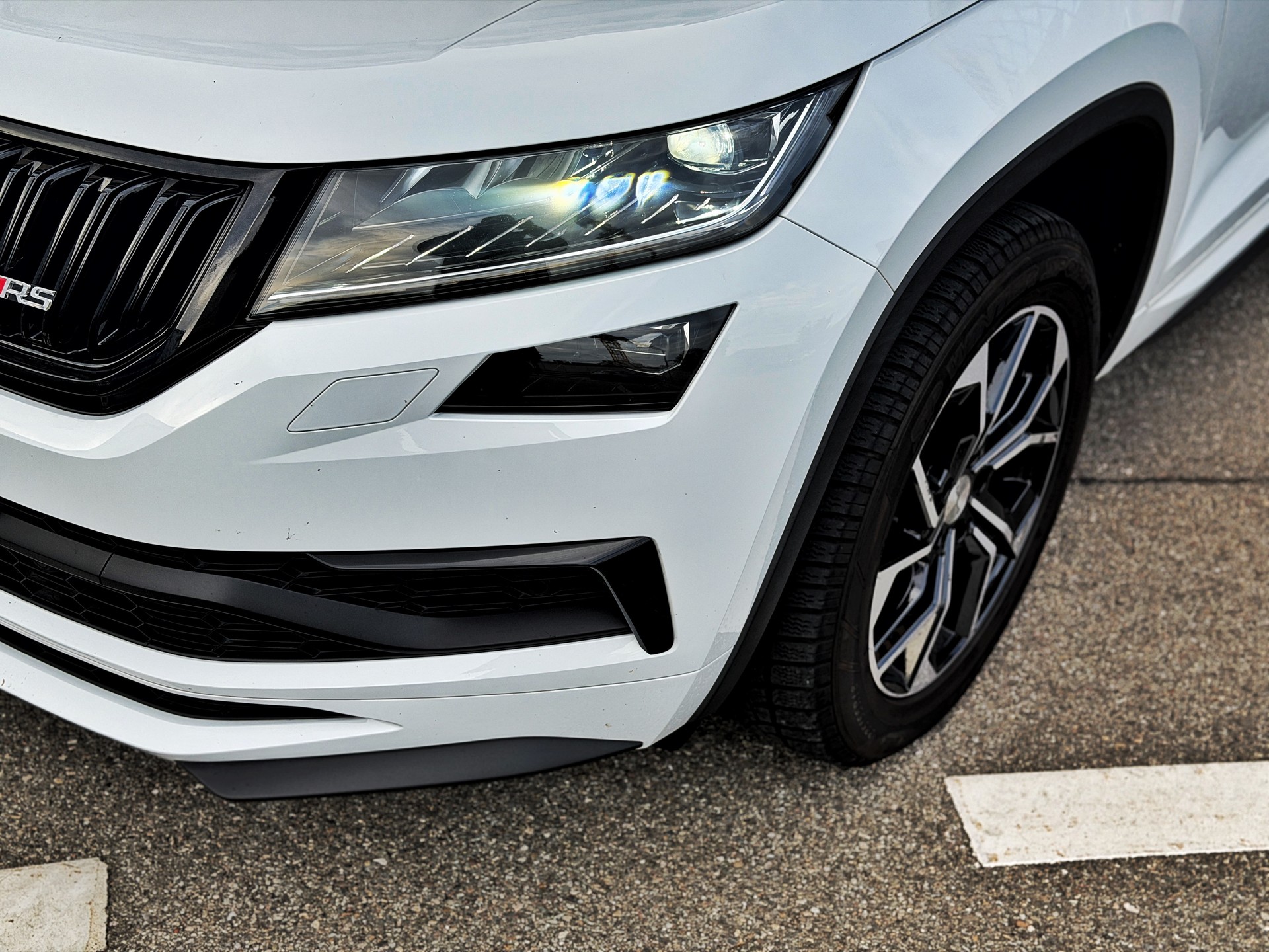 SKODA Kodiaq 2.0 Bi-TDI SCR RS 4x4 DSG-image-9