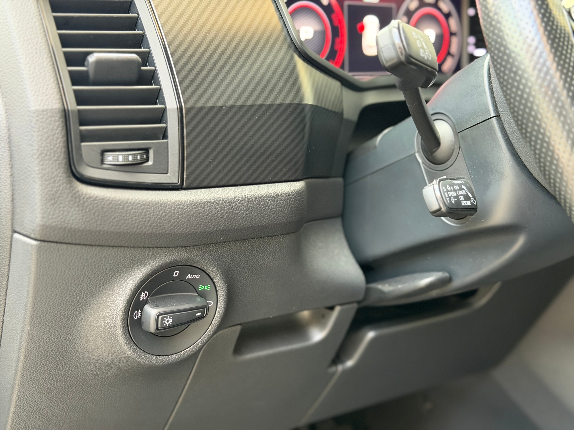 SKODA Kodiaq 2.0 Bi-TDI SCR RS 4x4 DSG-image-12