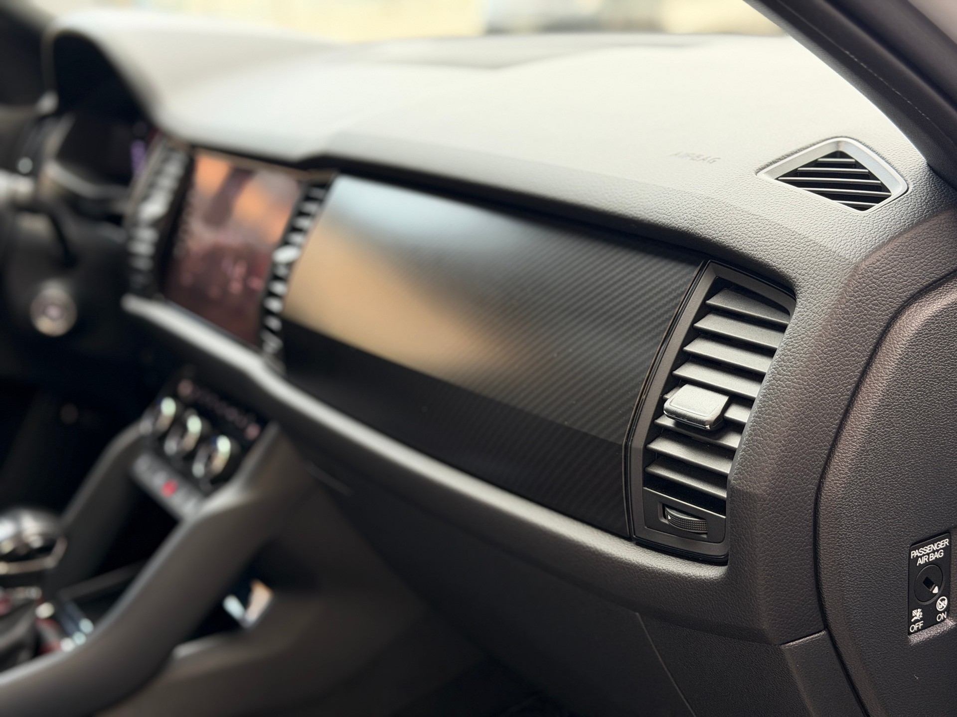 SKODA Kodiaq 2.0 Bi-TDI SCR RS 4x4 DSG-image-28