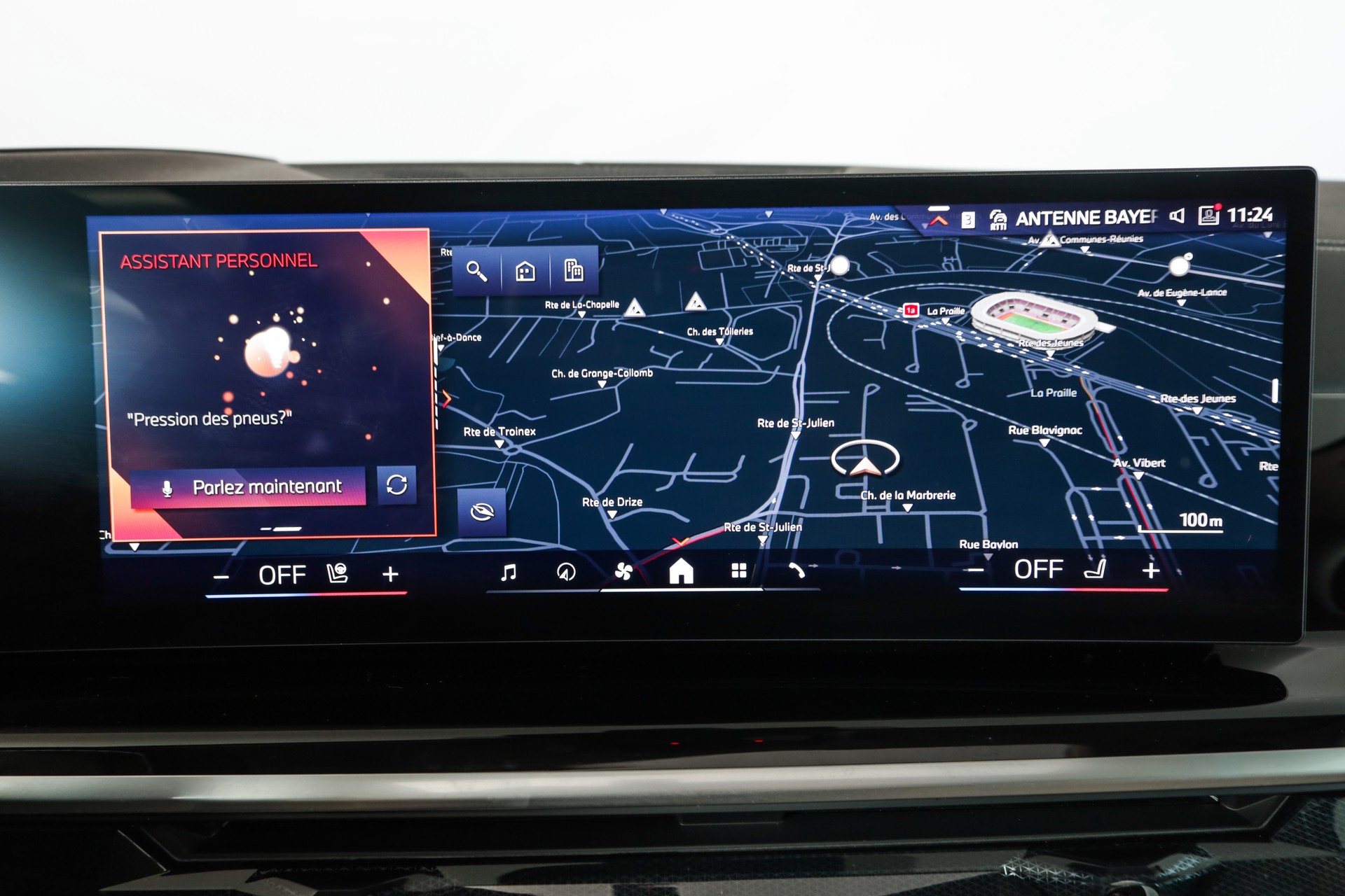 BMW X7 xDrive 48V 40d • Aventurinrot III • Individual Merino Elfenbeinweiss • Véhicule suisse-image-24