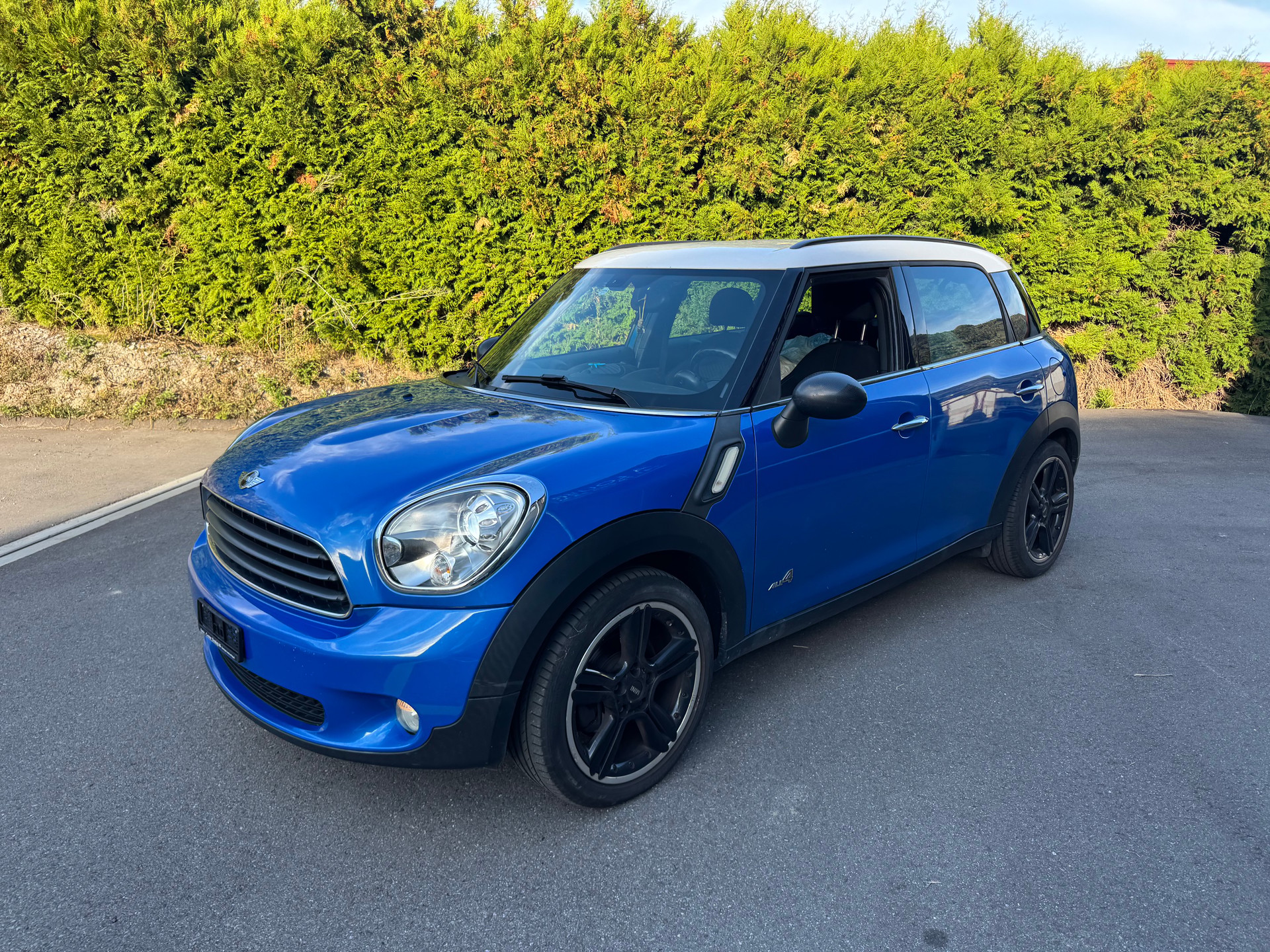 MINI Countryman Cooper D ALL4 Snowhill-image-0