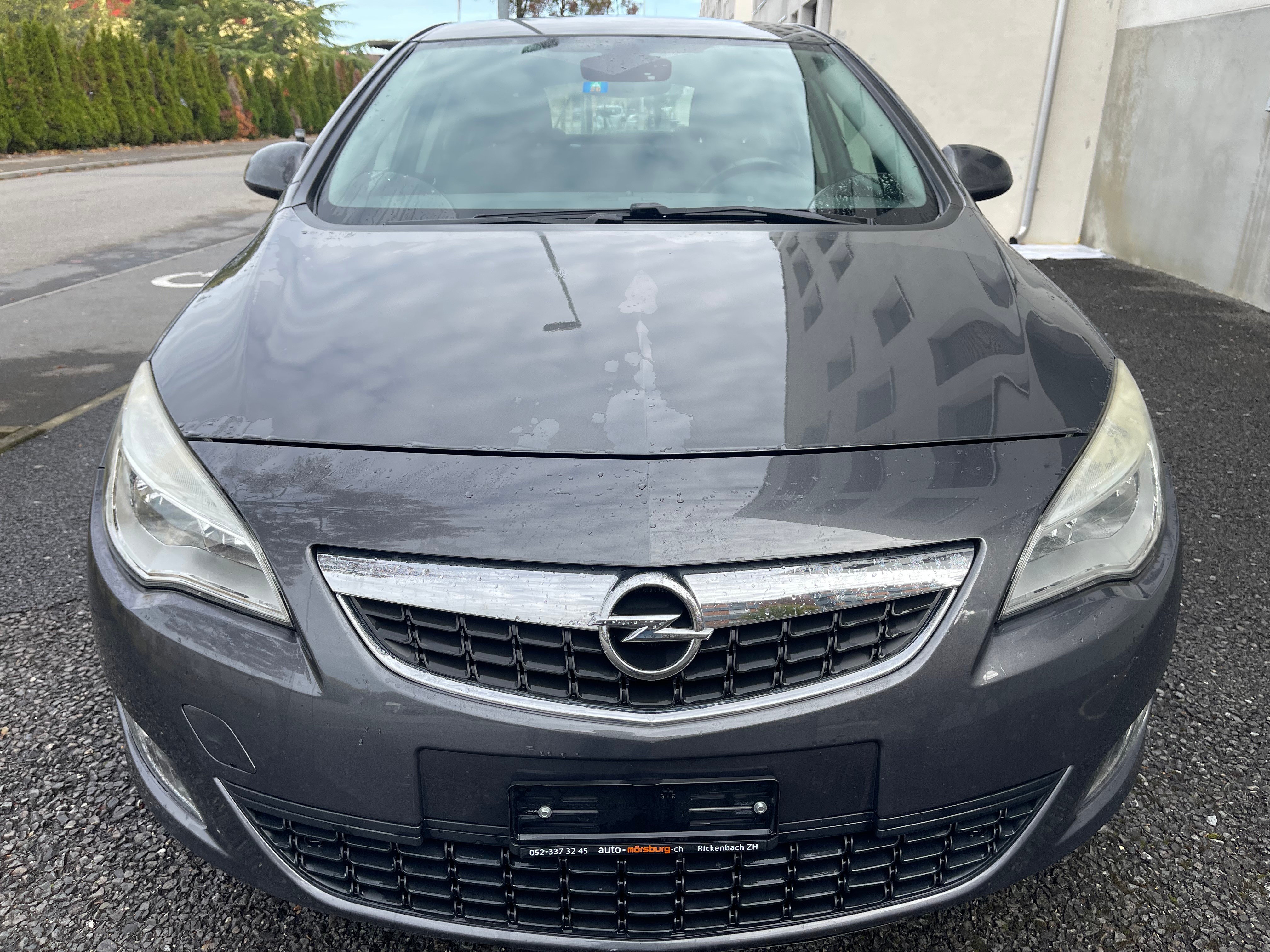 Car photo