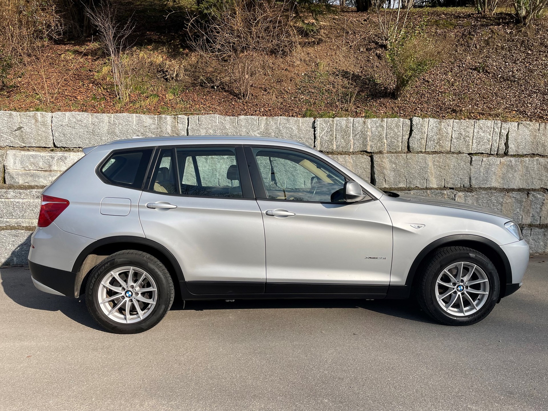 BMW X3 xDrive 28i Steptronic-image-8