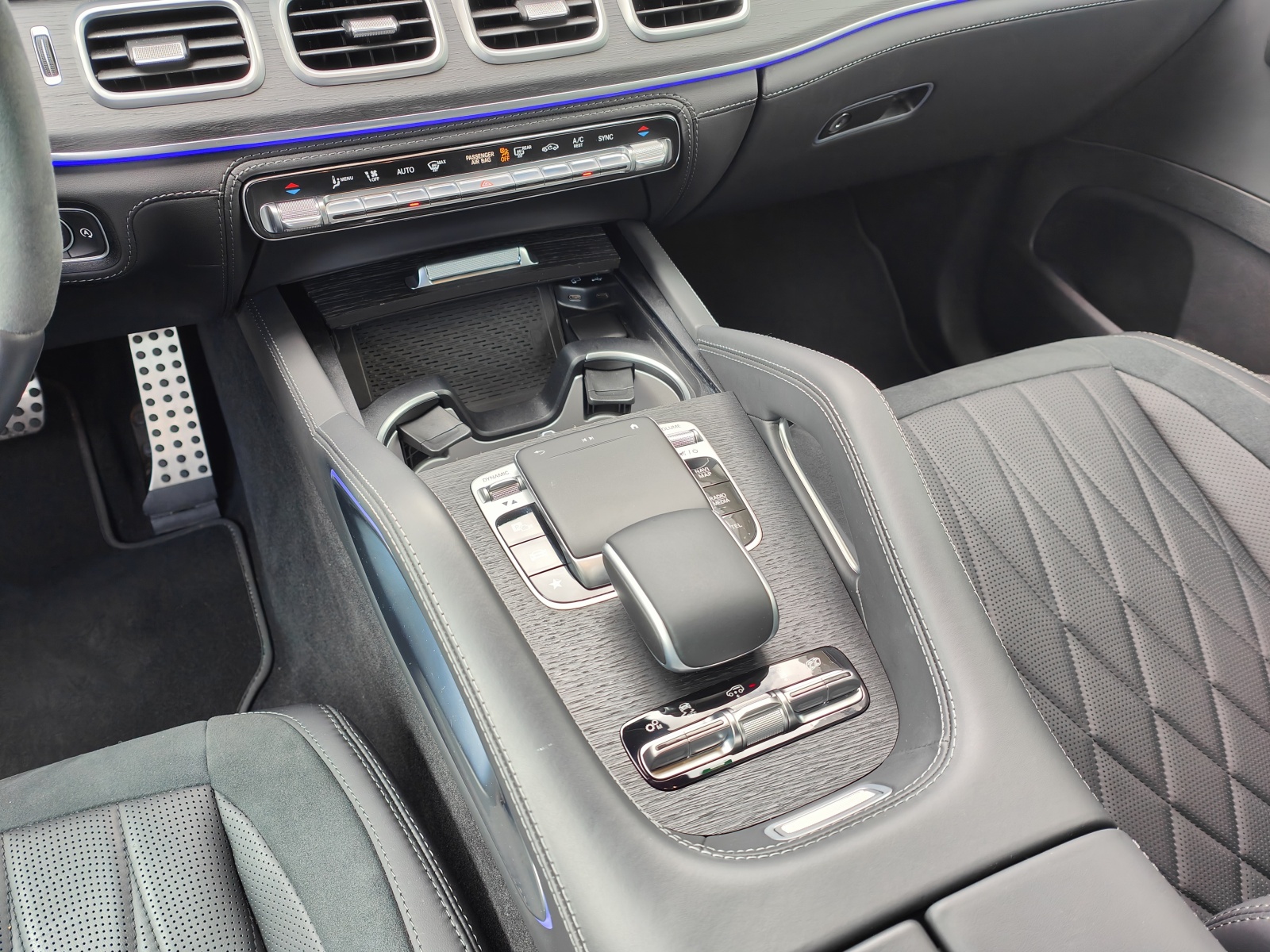 MERCEDES-BENZ GLE Coupé 63 S AMG 4Matic+ Speedshift-image-9