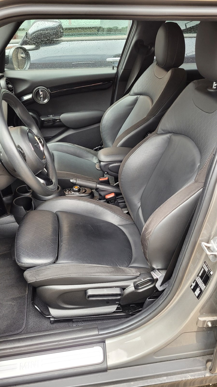 MINI Mini Cooper Steptronic DKG-image-1