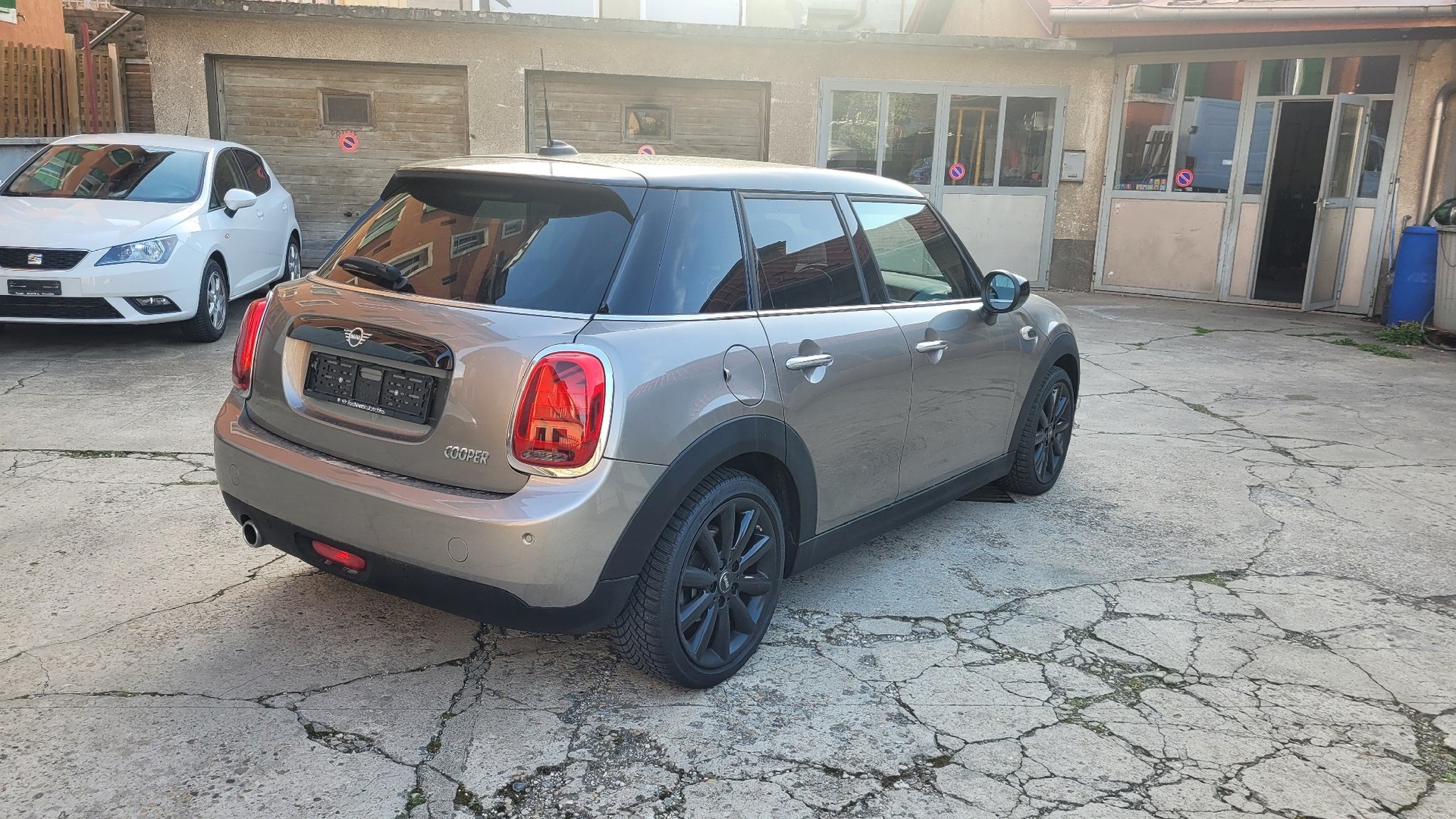 MINI Mini Cooper Steptronic DKG-image-6