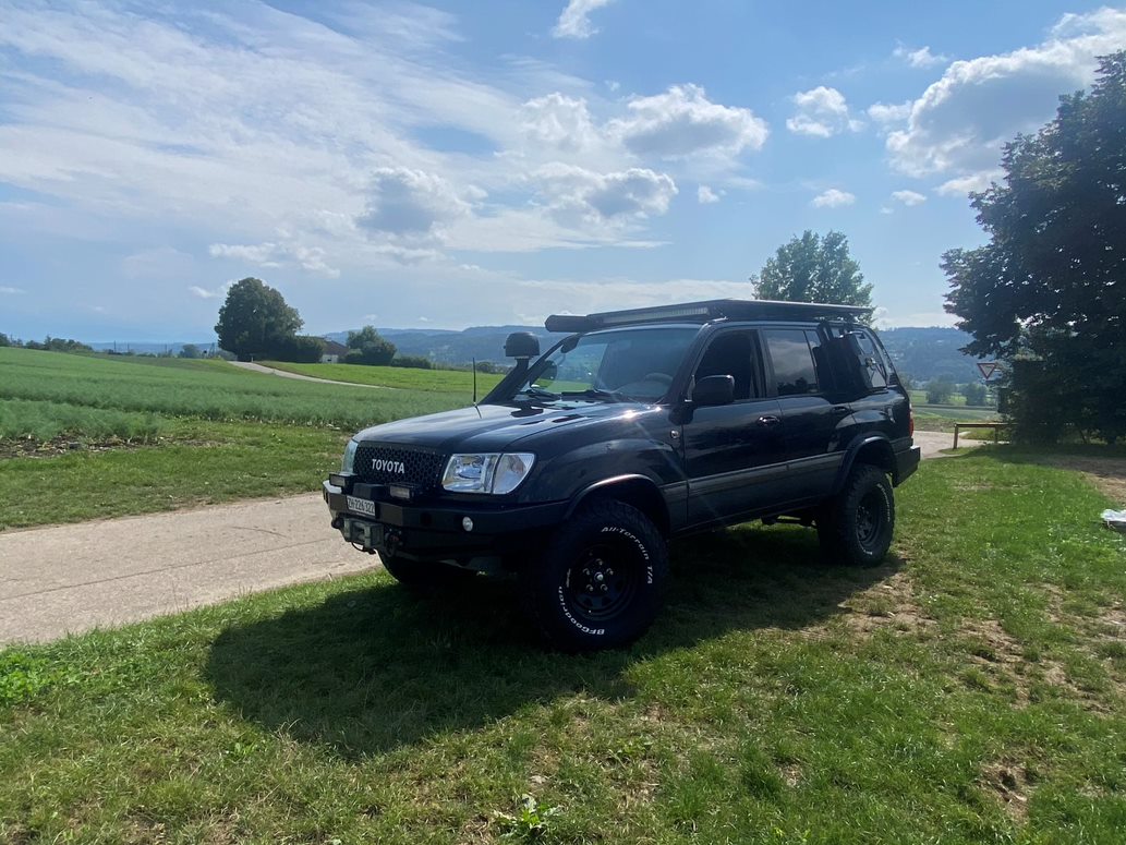 TOYOTA Land Cruiser 500 4.2 TD-image-0