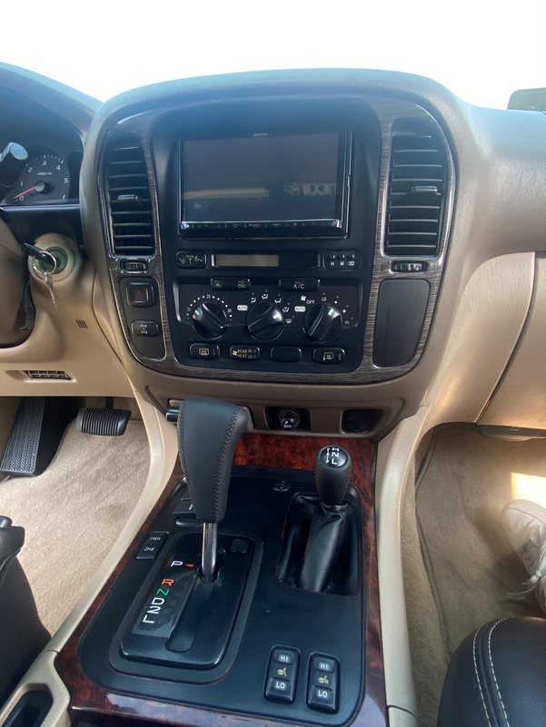 TOYOTA Land Cruiser 500 4.2 TD-image-8