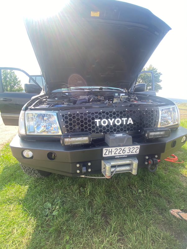 TOYOTA Land Cruiser 500 4.2 TD-image-9