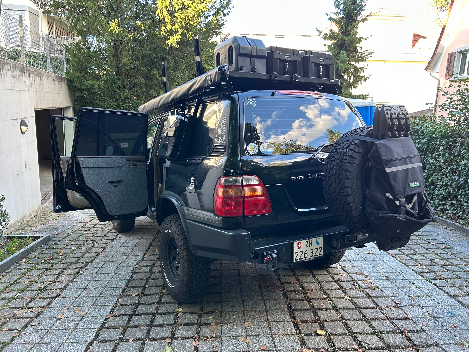 TOYOTA Land Cruiser 500 4.2 TD-image-2
