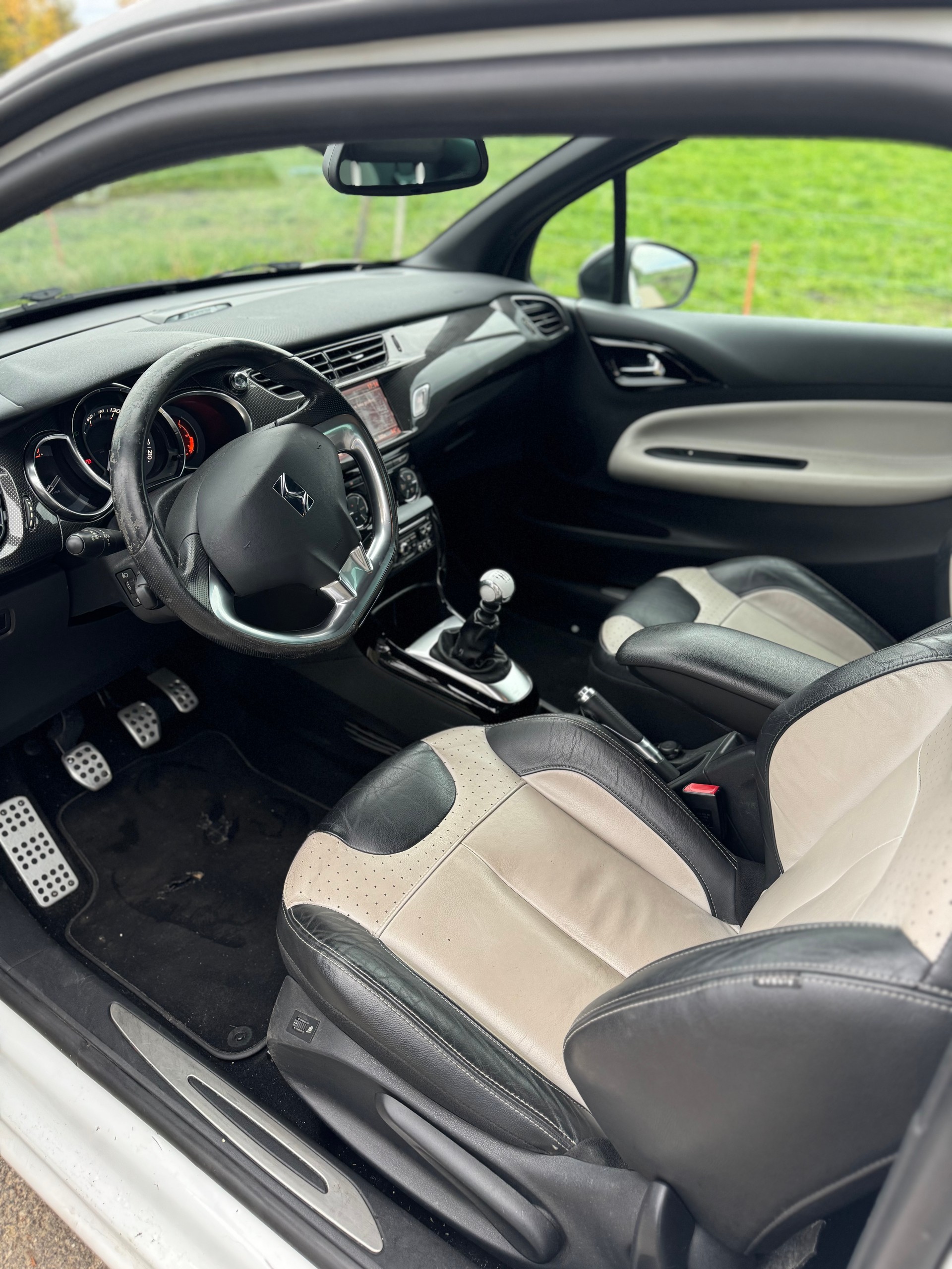 DS AUTOMOBILES DS3 1.6 THP Sport Chic-image-4