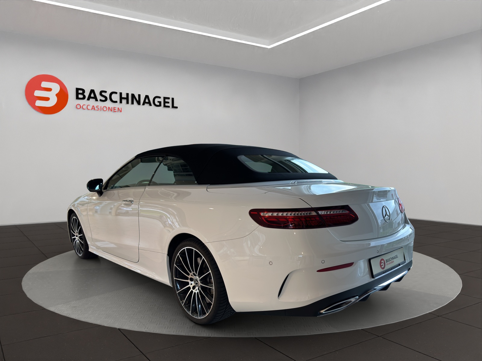 MERCEDES-BENZ E 450 Cabriolet 4Matic AMG Line 9G-Tronic-image-2