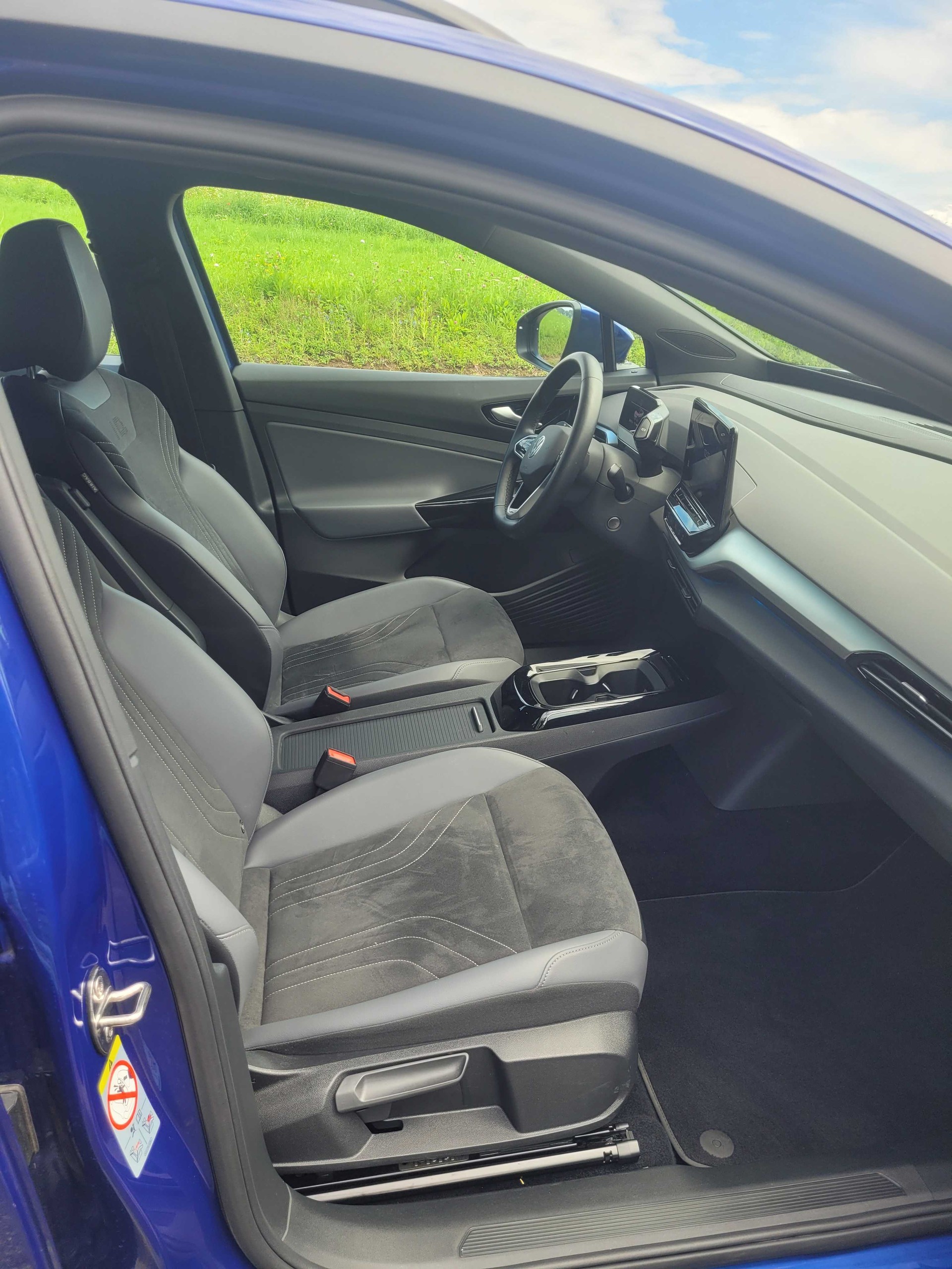VW ID.4 Pro Performance AHK Kamera ACC CH-Fahrzeug-image-8