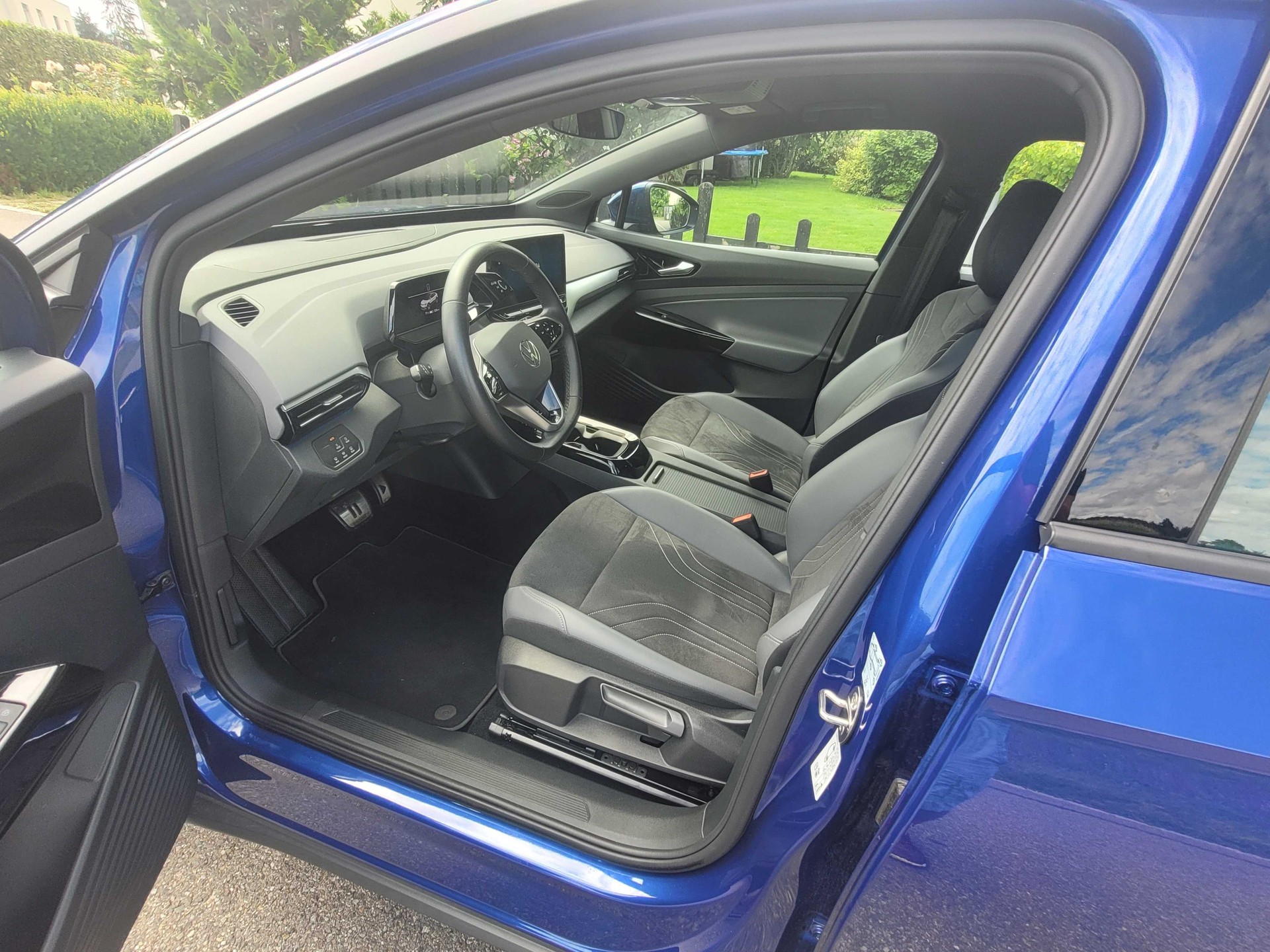 VW ID.4 Pro Performance AHK Kamera ACC CH-Fahrzeug-image-5