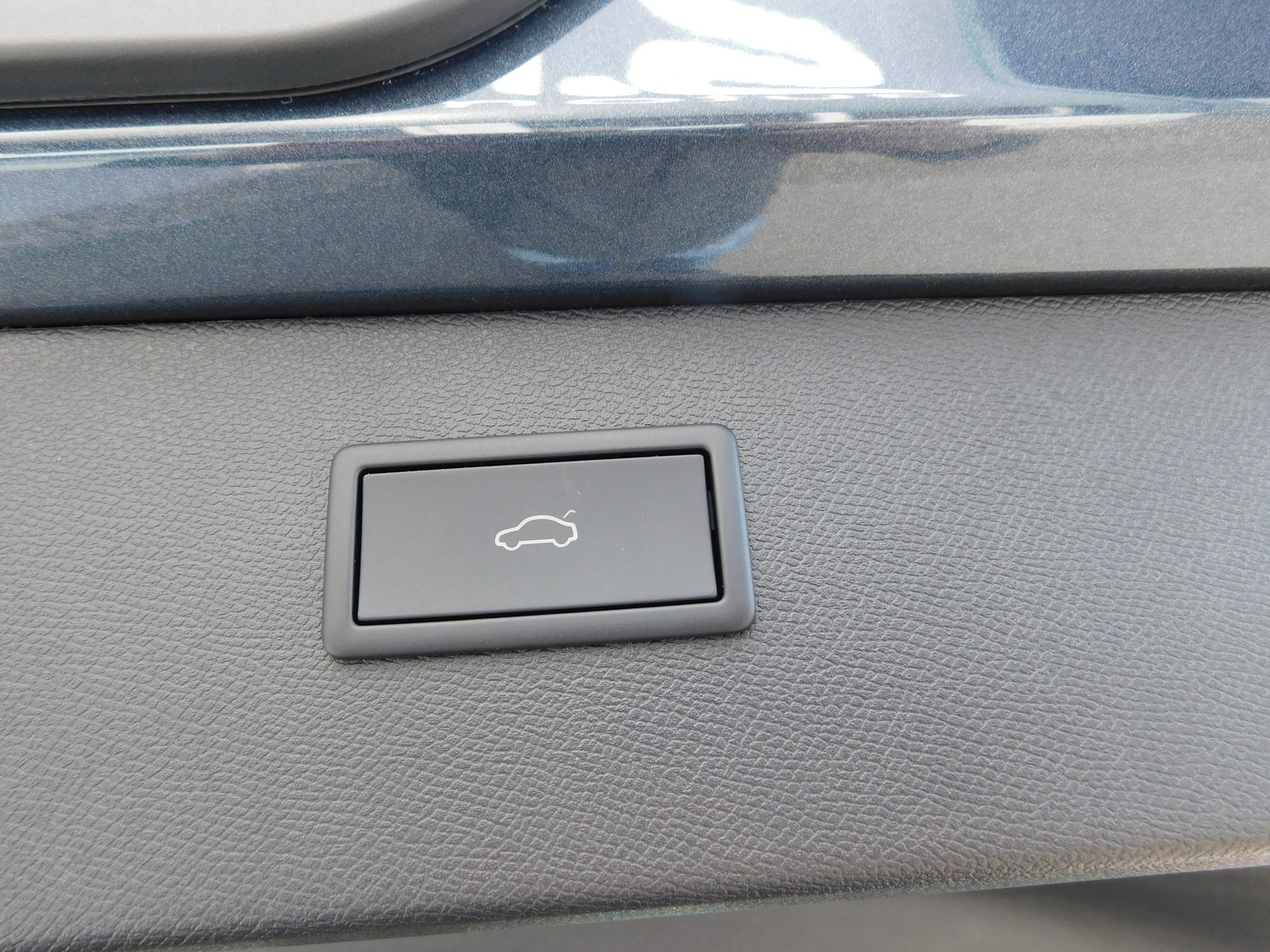 CUPRA Formentor 1.5 eTSI DSG-image-5