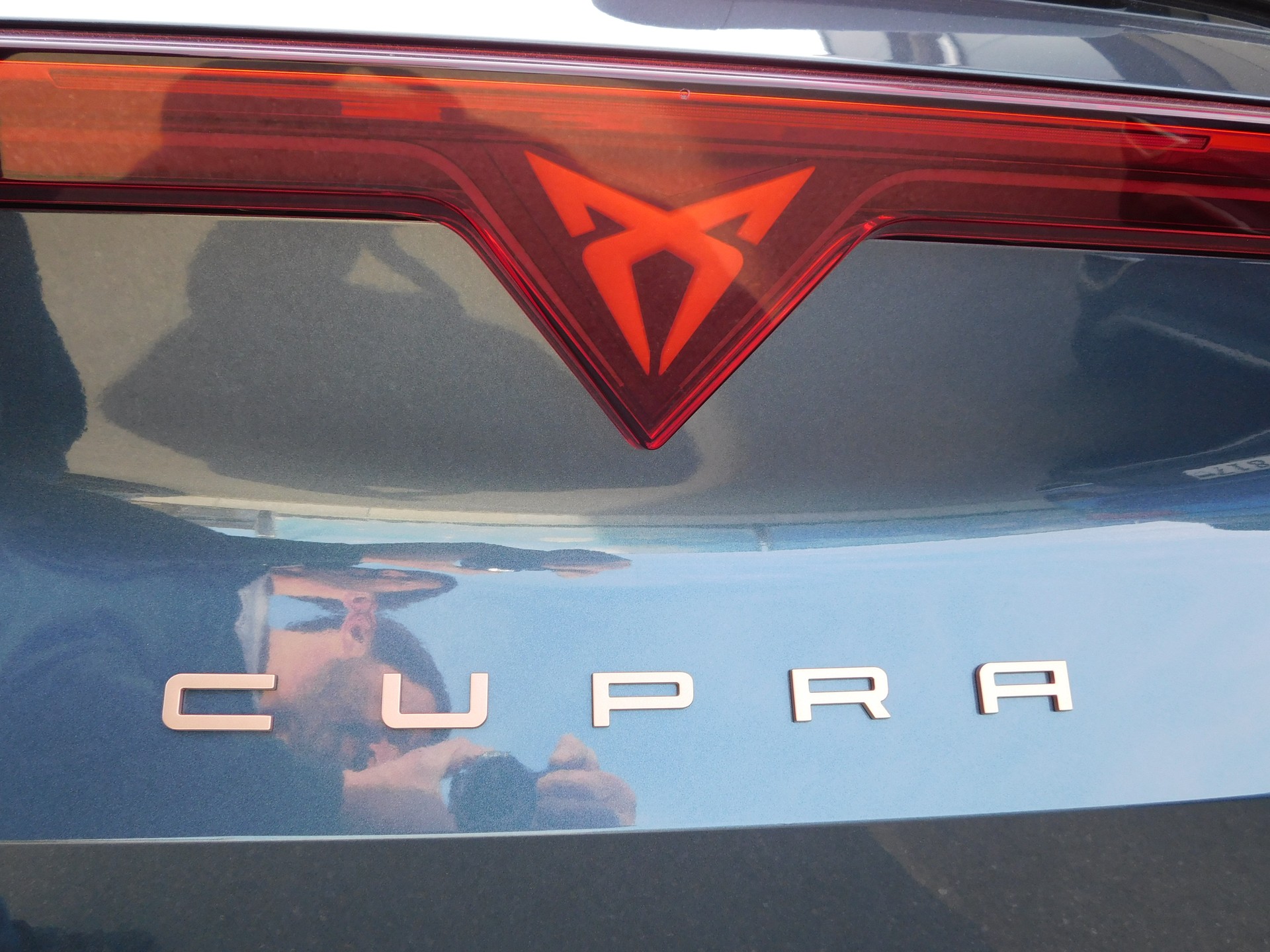 CUPRA Formentor 1.5 eTSI DSG-image-15