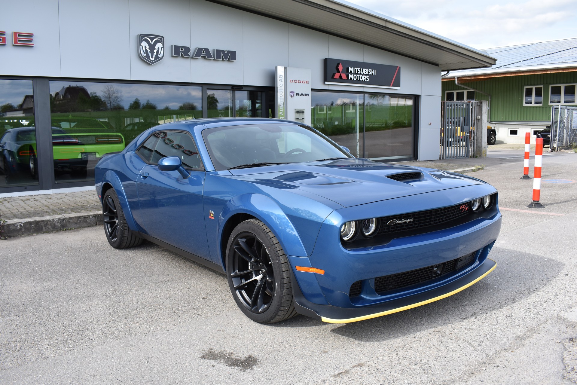 DODGE Challenger R/T Scat Pack 392 Widebody-image-1