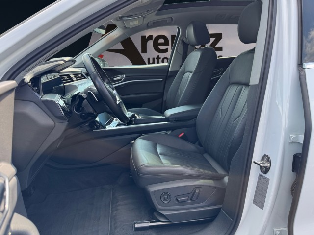 AUDI e-tron 50 Advanced quattro-image-9