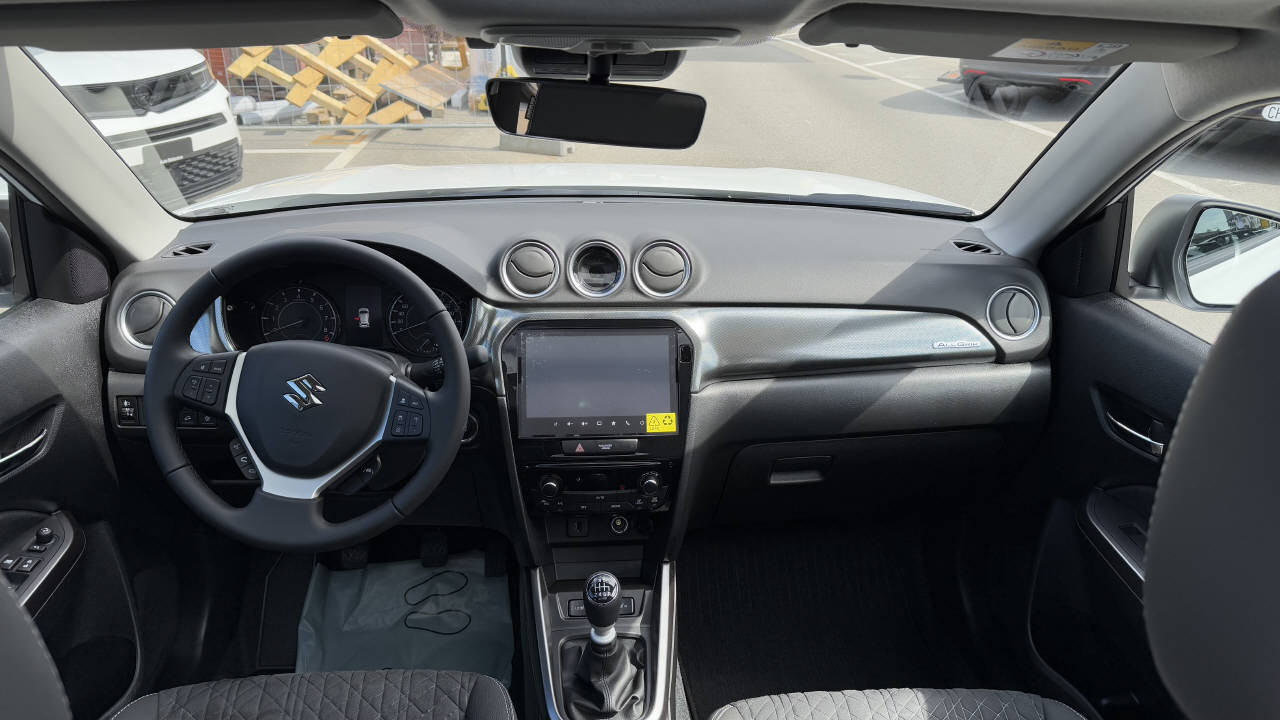 SUZUKI Vitara 1.4 T Compact Top Hybrid 4x4-image-8