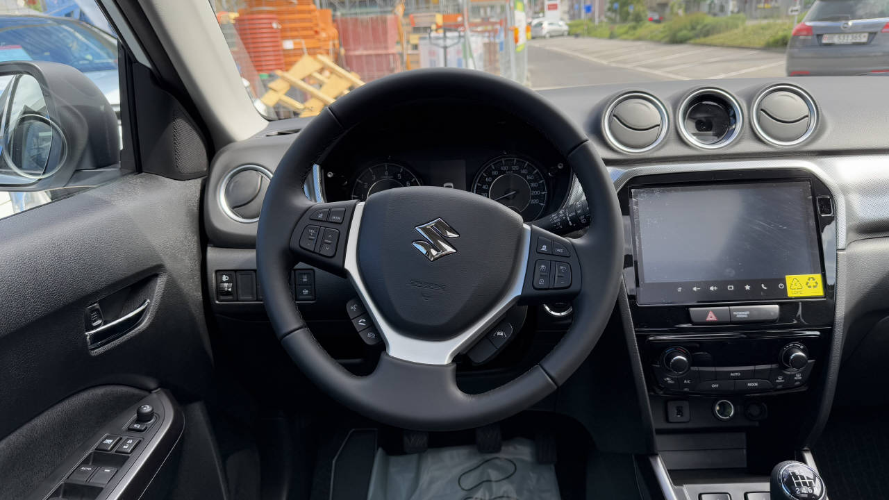SUZUKI Vitara 1.4 T Compact Top Hybrid 4x4-image-9