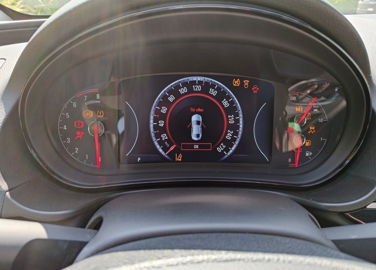 OPEL Insignia Sports Tourer 1.6 Turbo Cosmo Automatic-image-14