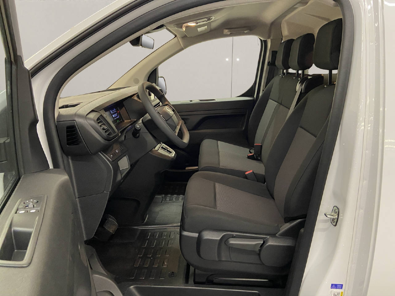 OPEL Vivaro Cargo 2.0 D 144 S/S-image-4