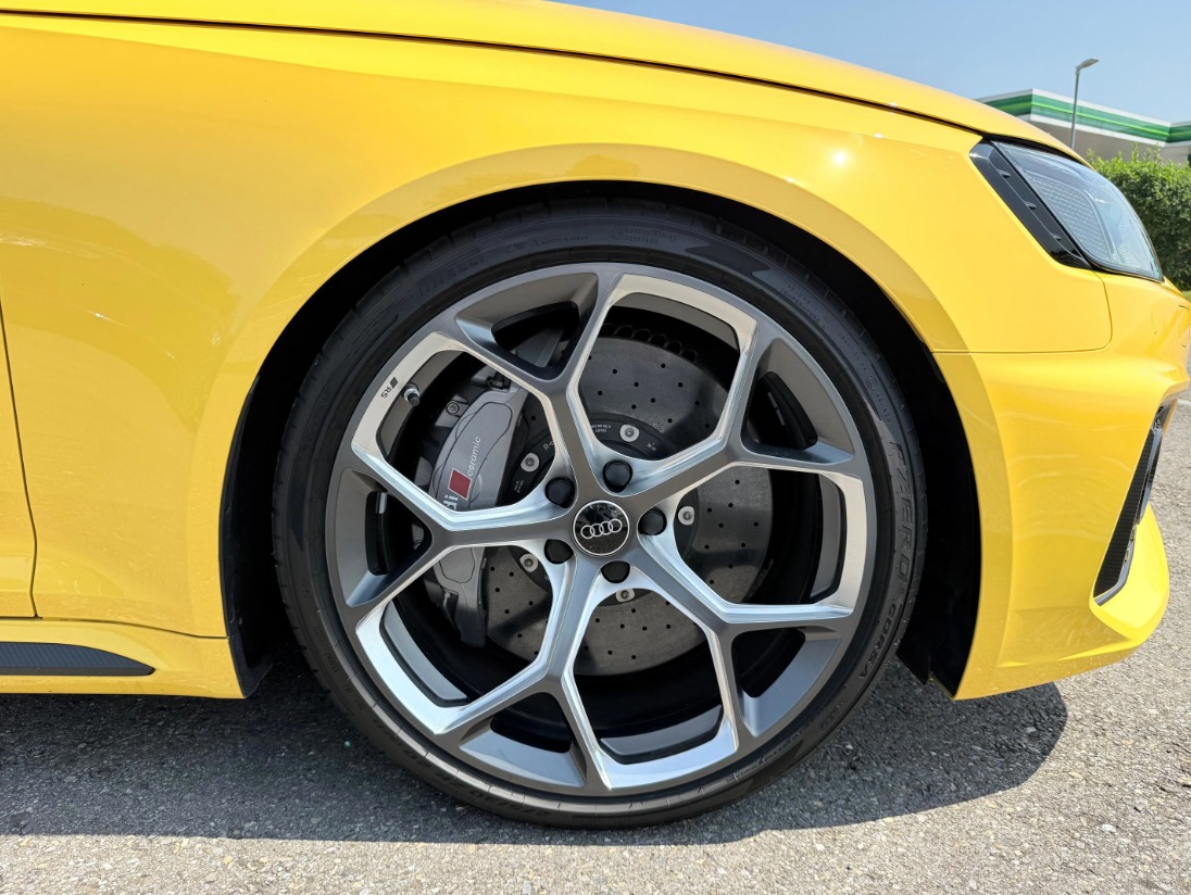 AUDI RS4 Avant 25 year edition quattro tiptronic-image-12