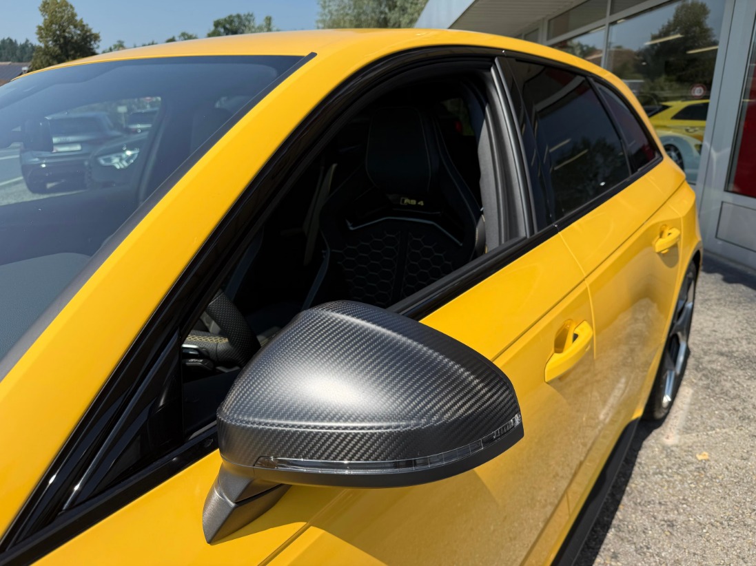 AUDI RS4 Avant 25 year edition quattro tiptronic-image-7