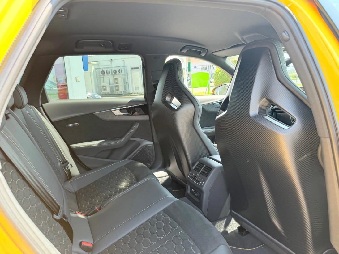 AUDI RS4 Avant 25 year edition quattro tiptronic-image-10