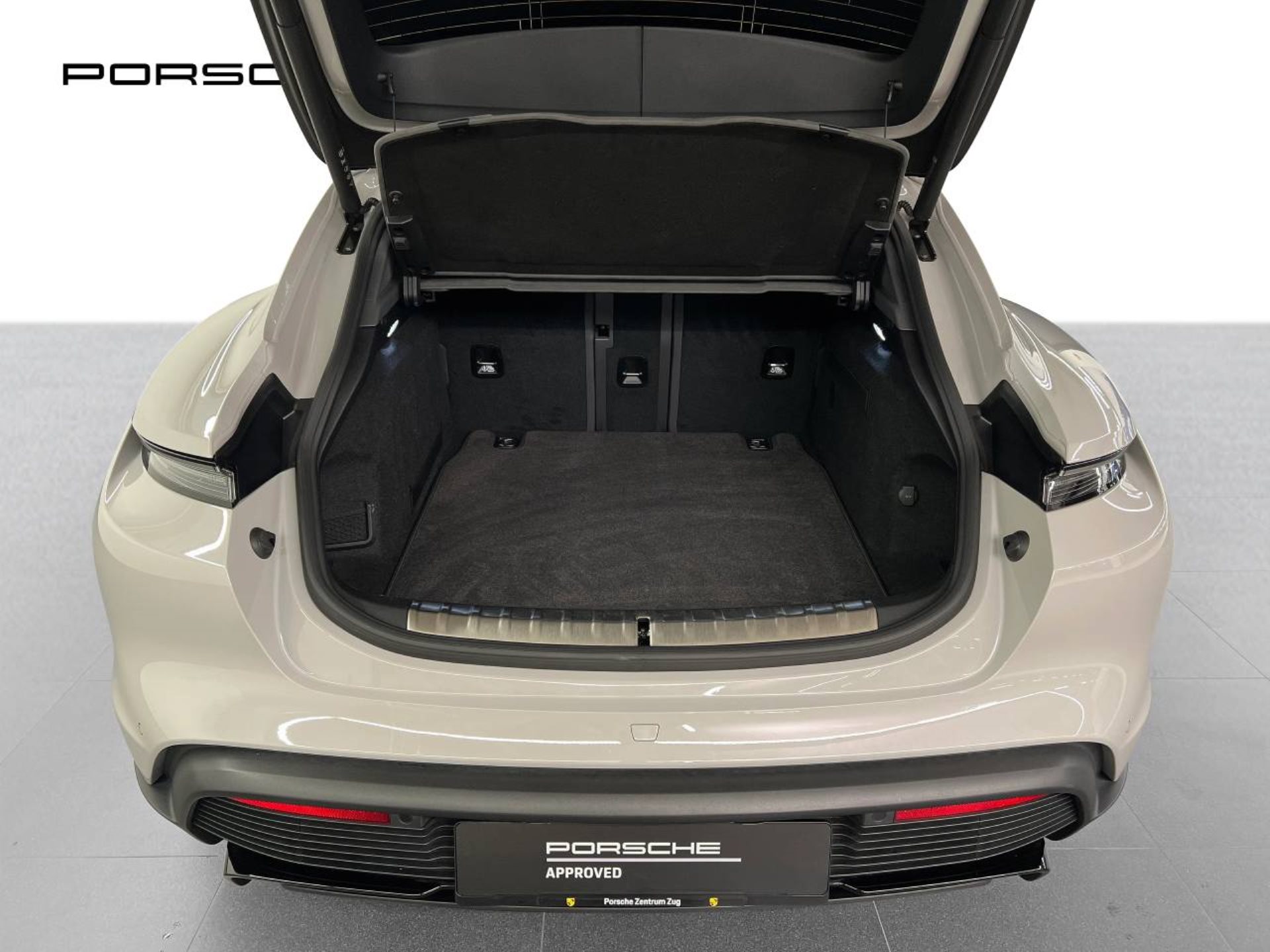 PORSCHE Taycan GTS Sport Turismo-image-14