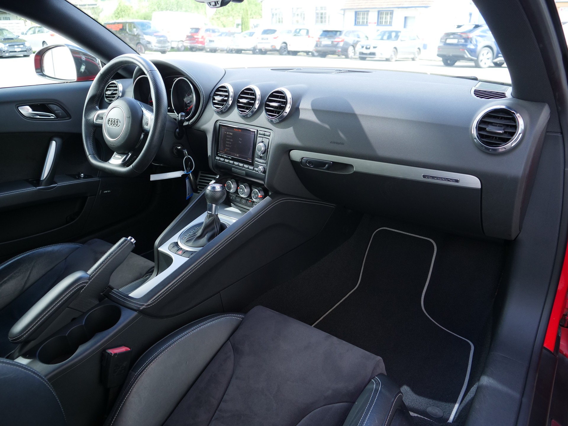 AUDI TT RS PLUS Coupé 2.5 TFSI Quattro S-tronic-image-10