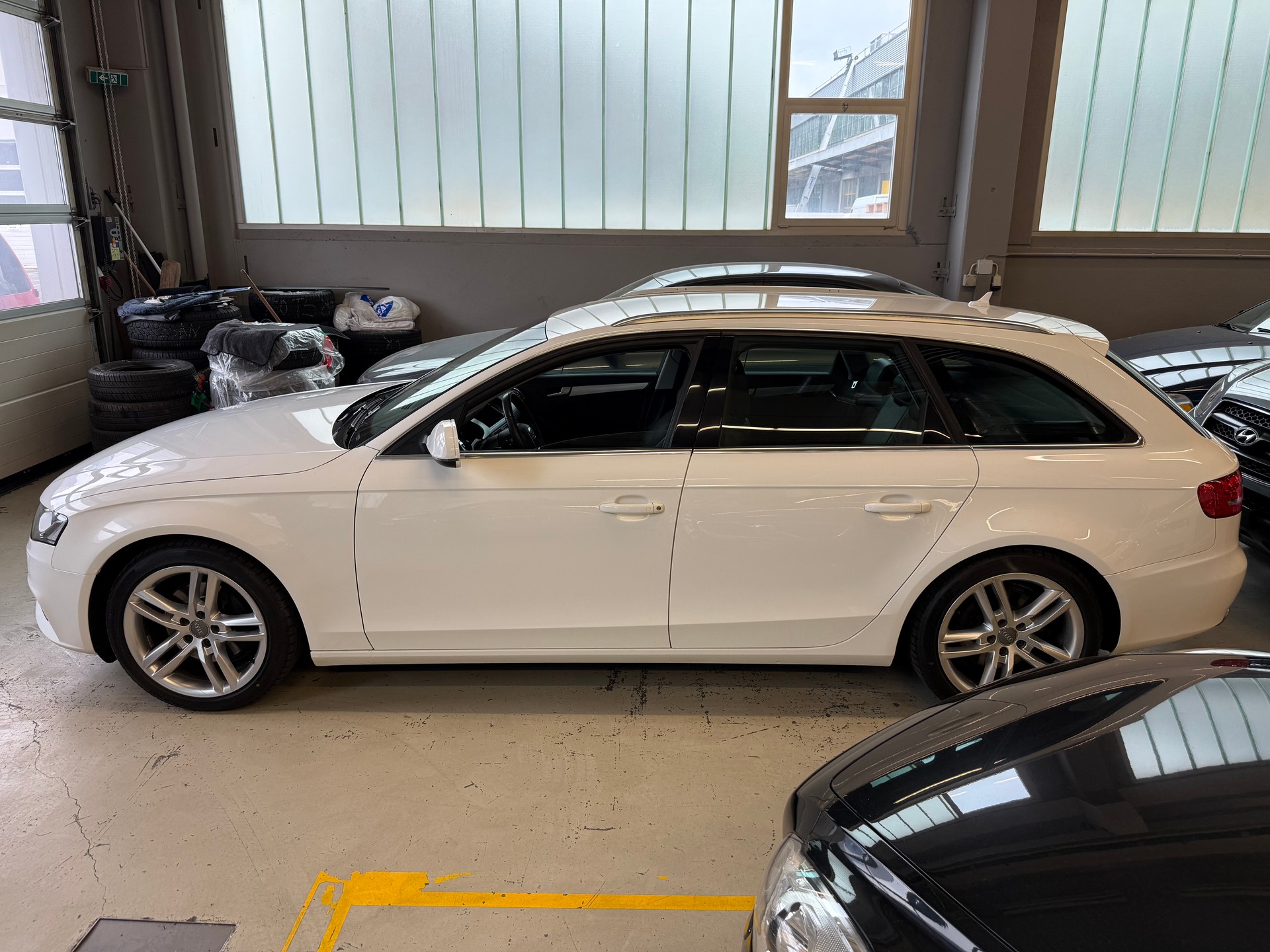 AUDI A4 Avant 3.0 TDI quattro S-tronic-image-3