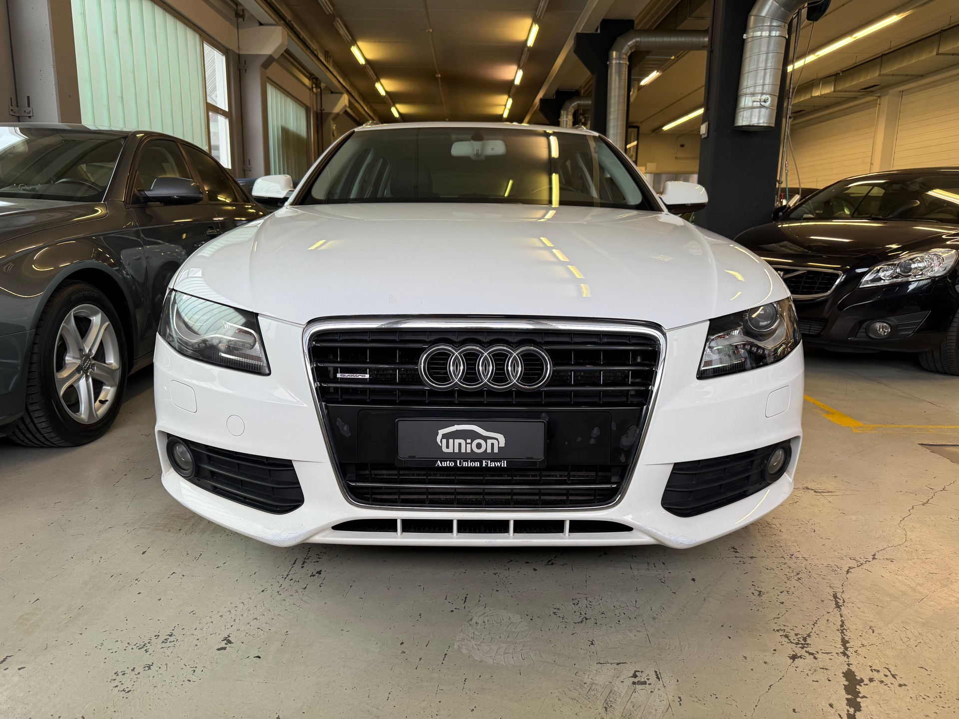 AUDI A4 Avant 3.0 TDI quattro S-tronic-image-2