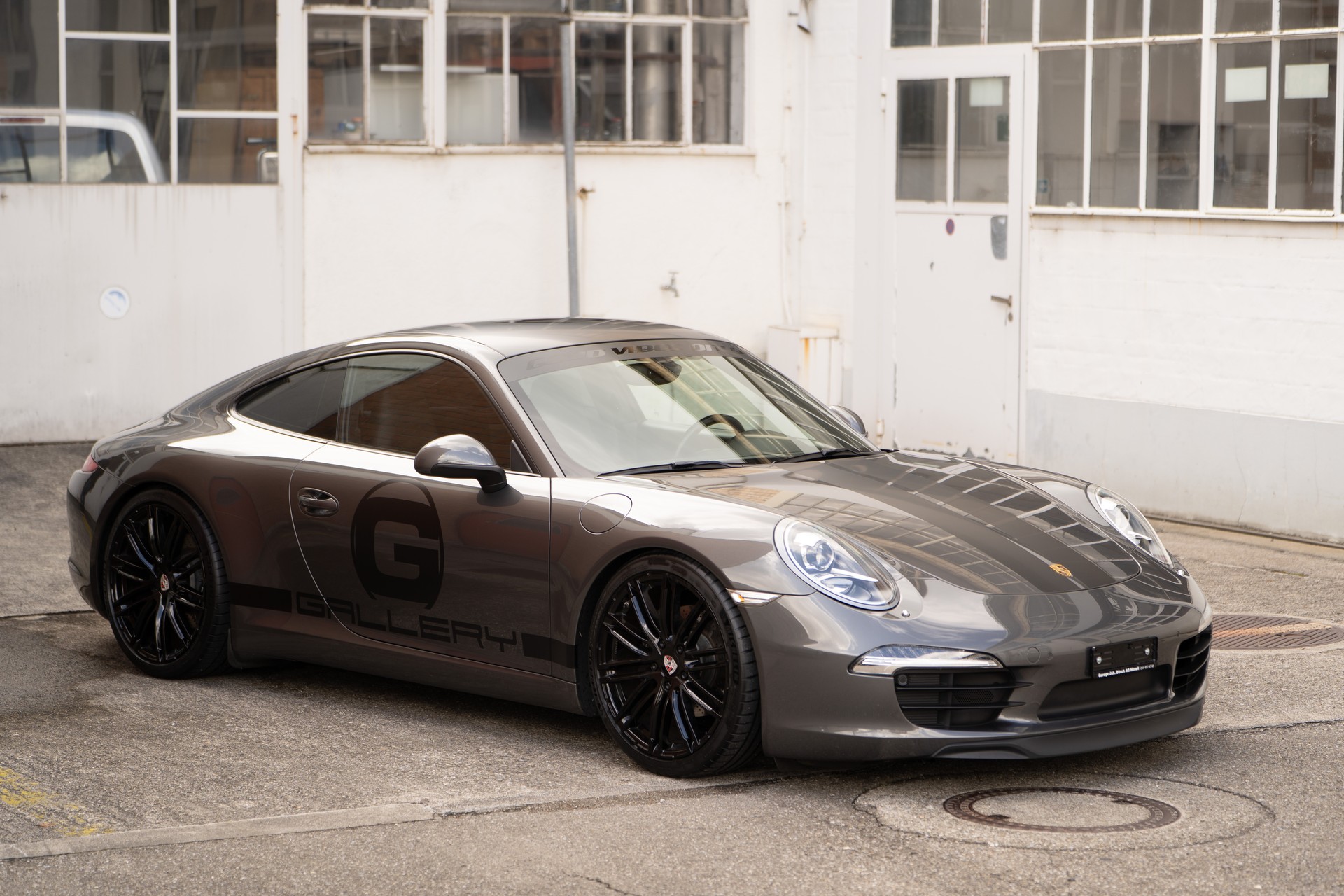 PORSCHE 911 Carrera-image-0