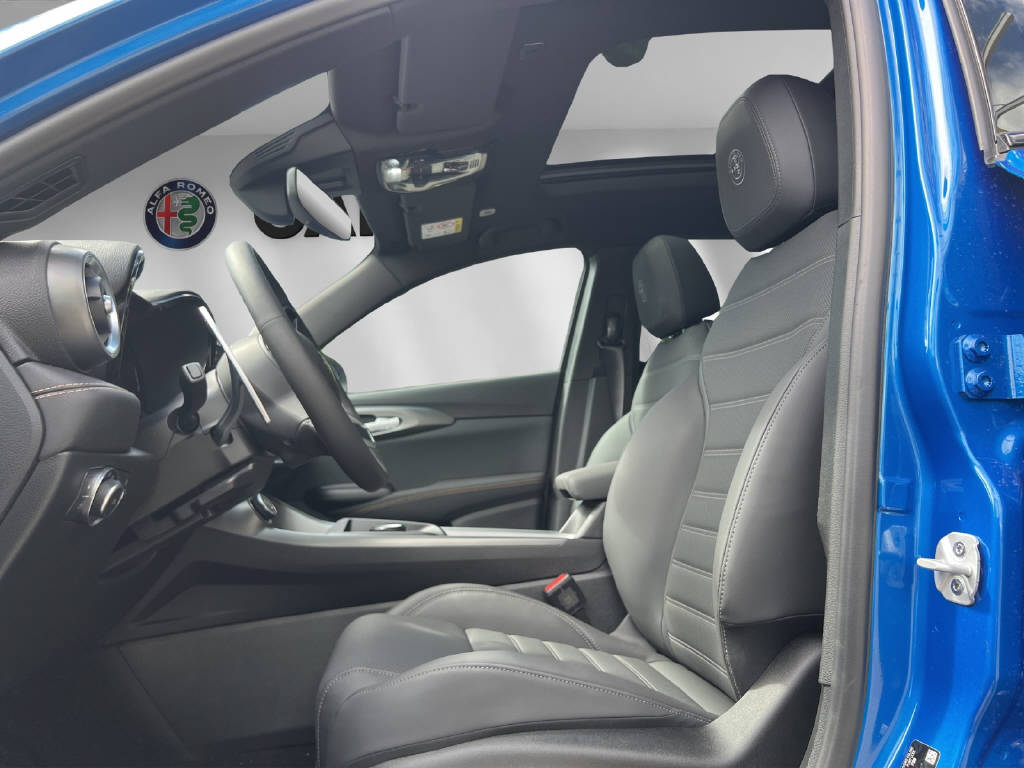 ALFA ROMEO Tonale 1.3 Plug-in Hybrid Veloce Q4-image-3