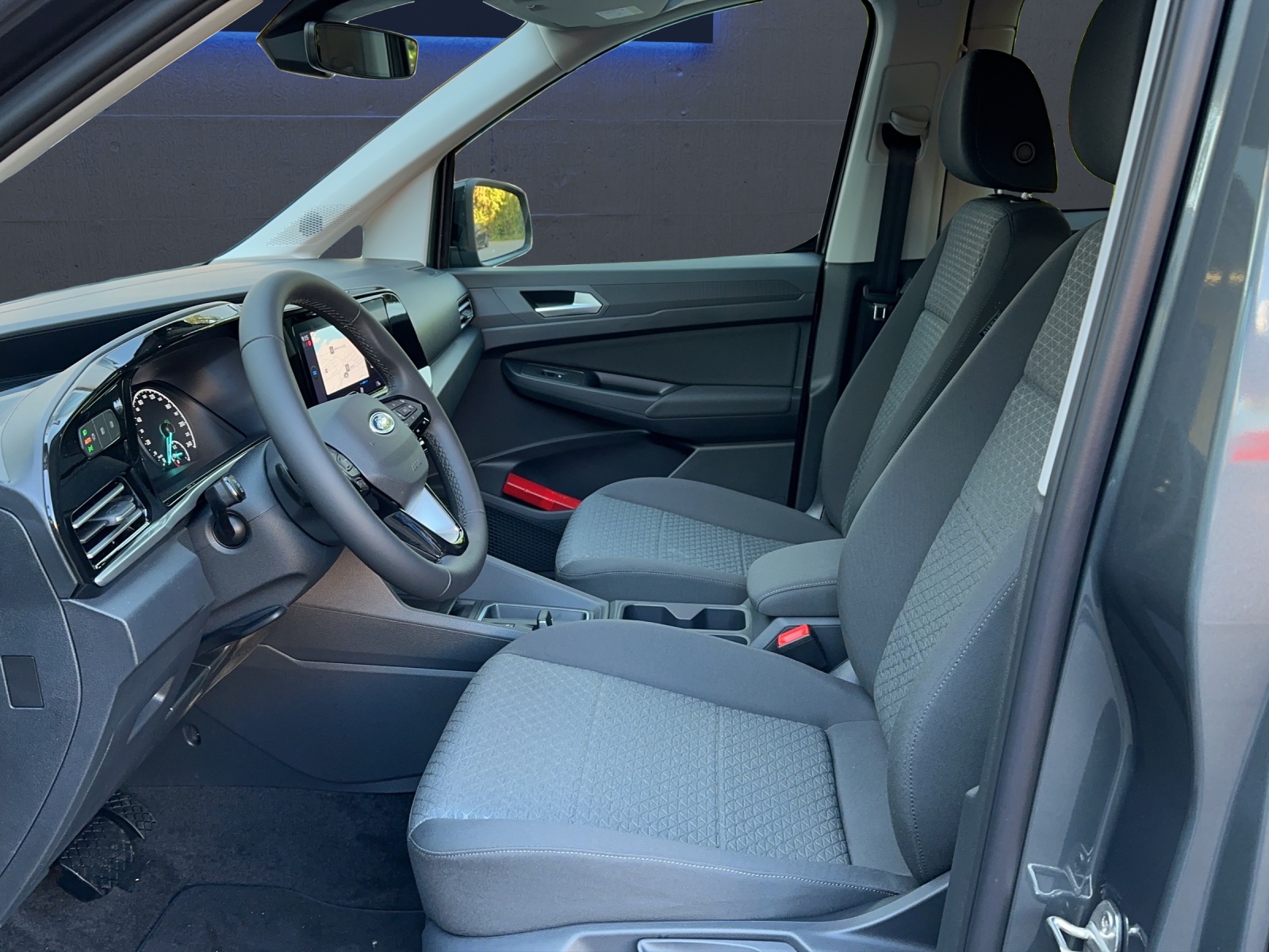 FORD TOURNEO Connect 2.0 EcoBlue 122 PS Titanium AUTOMAT-image-6